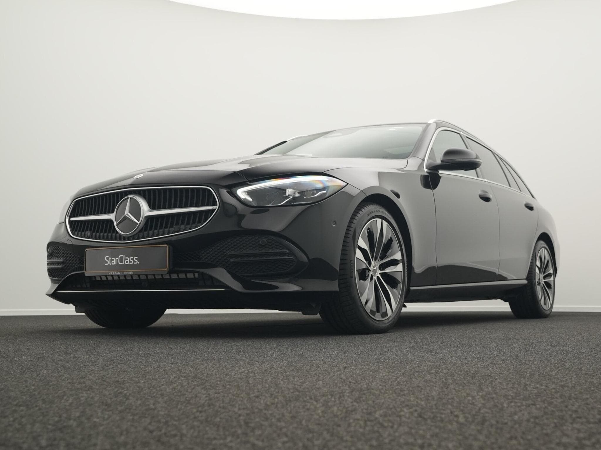 Mercedes C 200 d T. Avantgarde LED+Pano+Memo (2025) - Photo 10