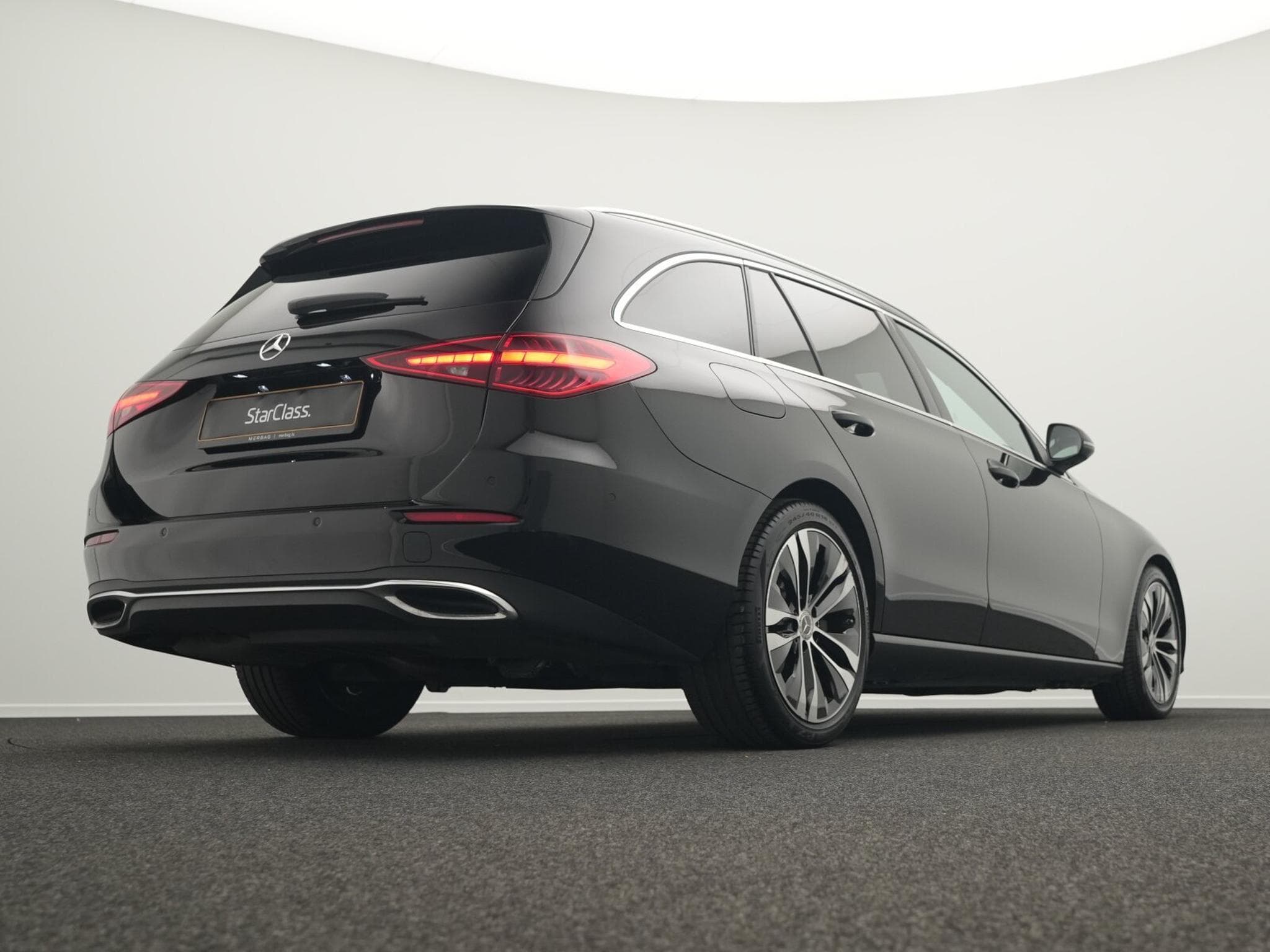Mercedes C 200 d T. Avantgarde LED+Pano+Memo (2025) - Photo 11