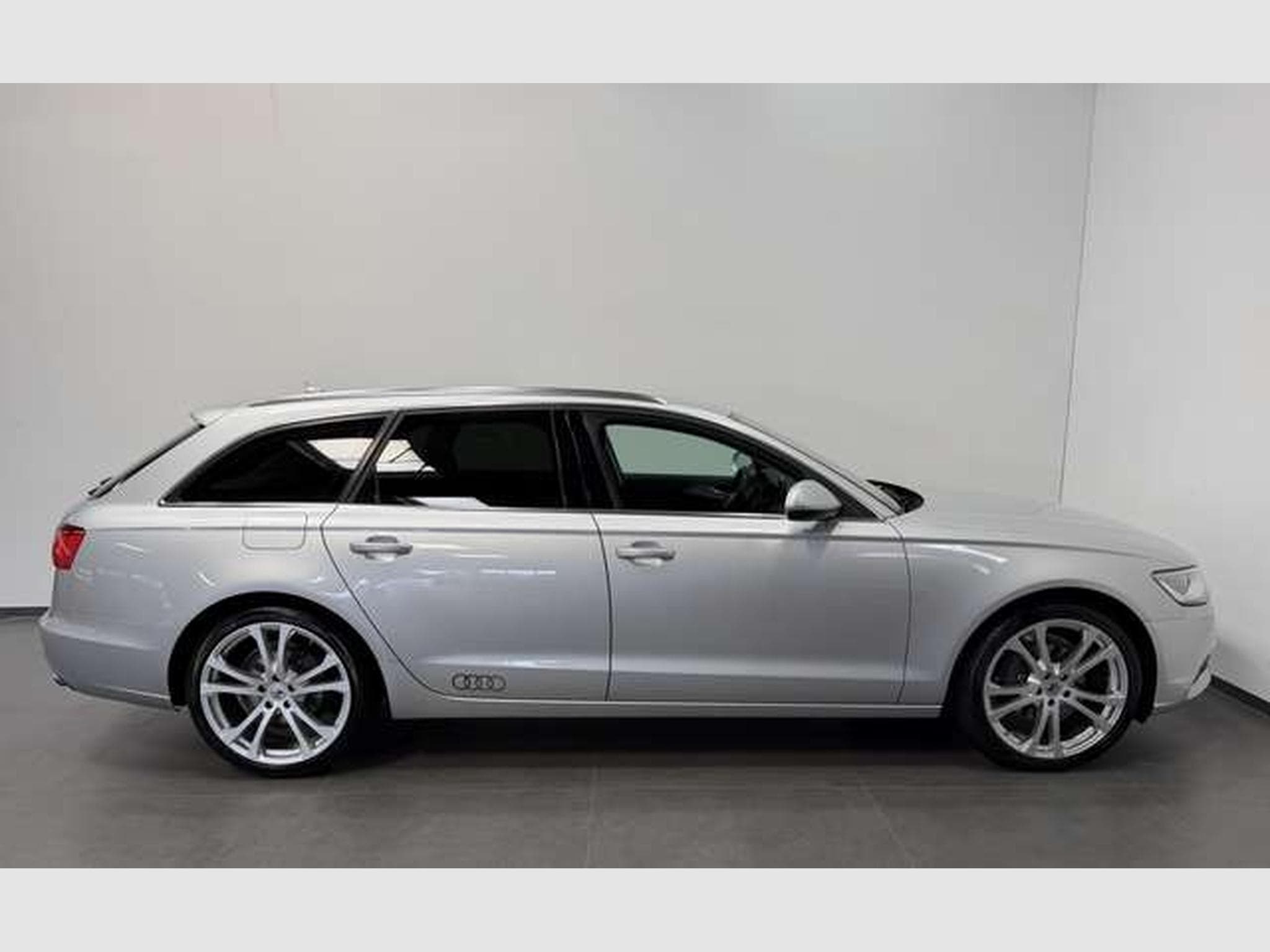 Audi A6 3.0 TDI q. Avant S-Tr *18 *AHK *Leder *BOSE (2013) - Photo 4