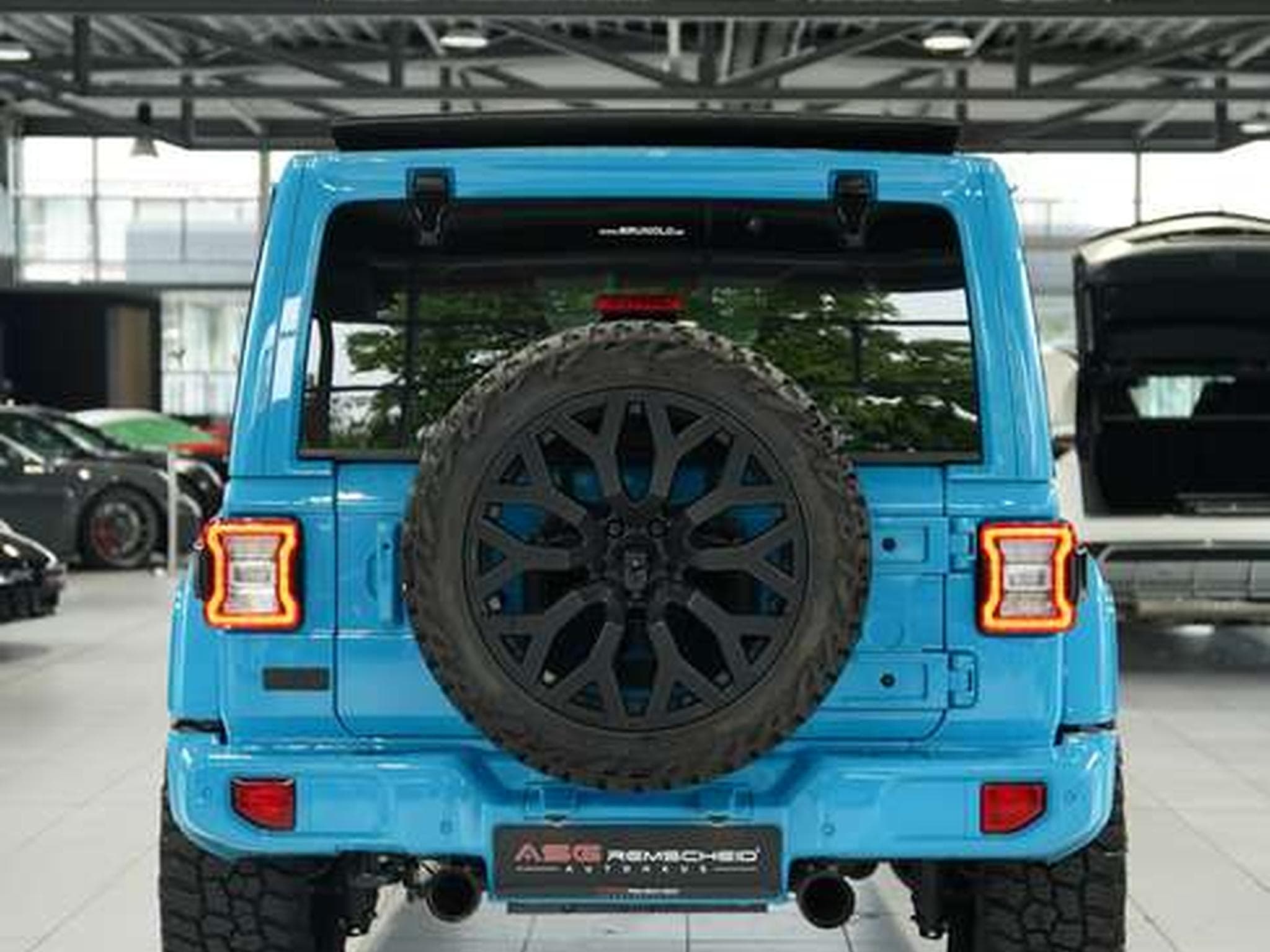 Jeep Wrangler BRUTE 2.0 T-GDI Sahara *1.H *Sonderlack (2025) - Foto 8