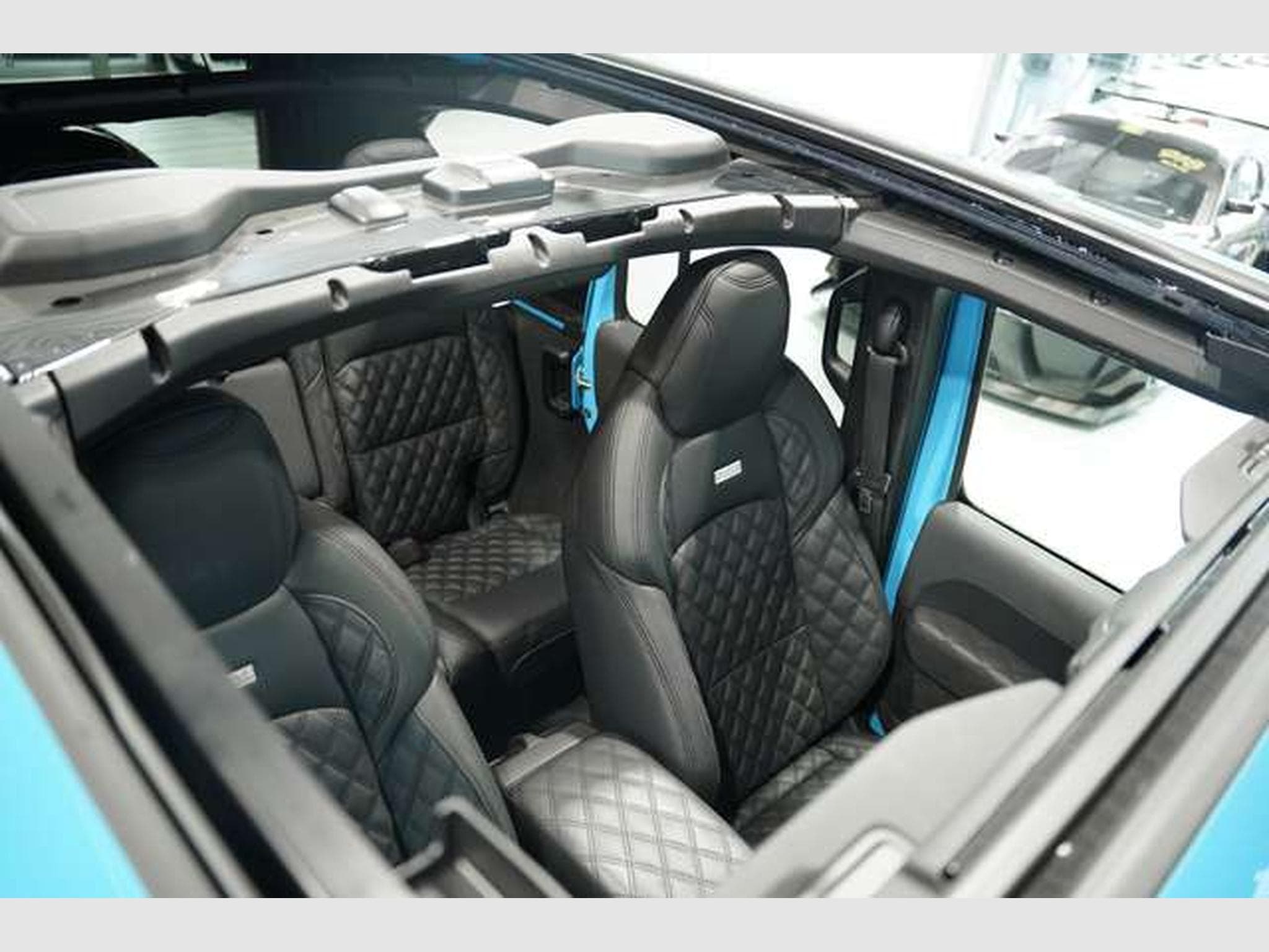Jeep Wrangler BRUTE 2.0 T-GDI Sahara *1.H *Sonderlack (2025) - Foto 12