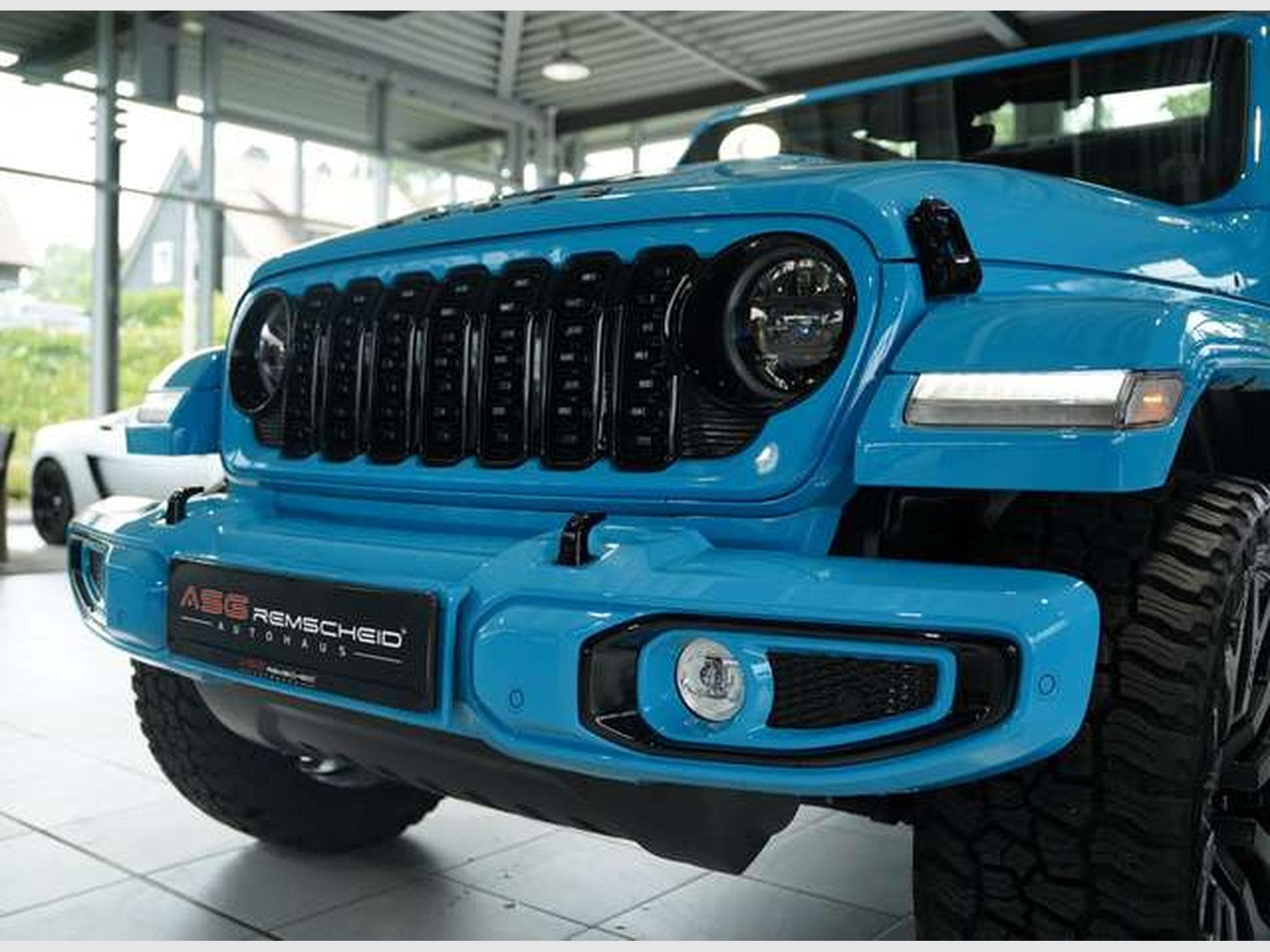 Jeep Wrangler BRUTE 2.0 T-GDI Sahara *1.H *Sonderlack (2025) - Foto 19