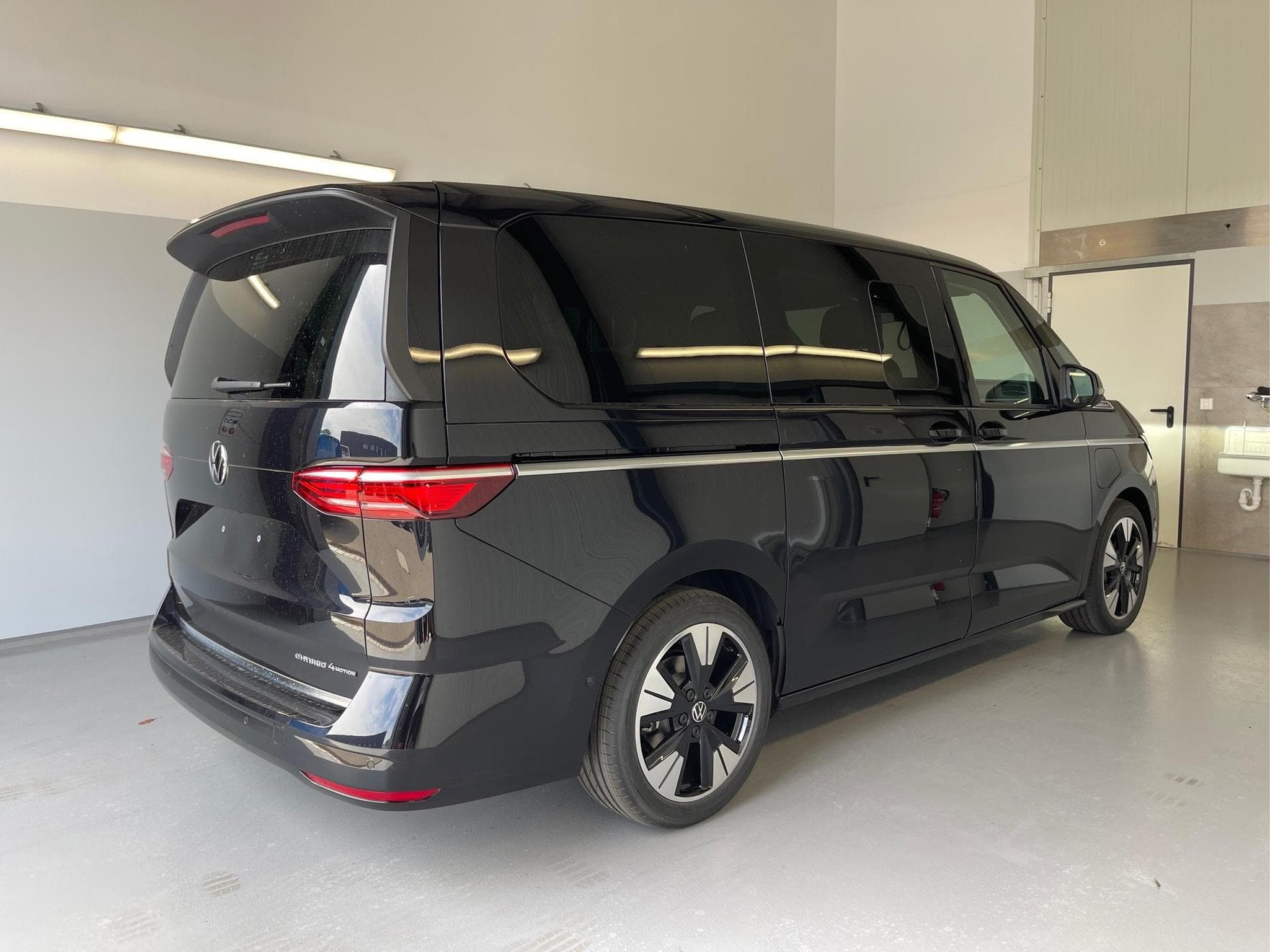 VW T7 Style (2026) - Photo 4