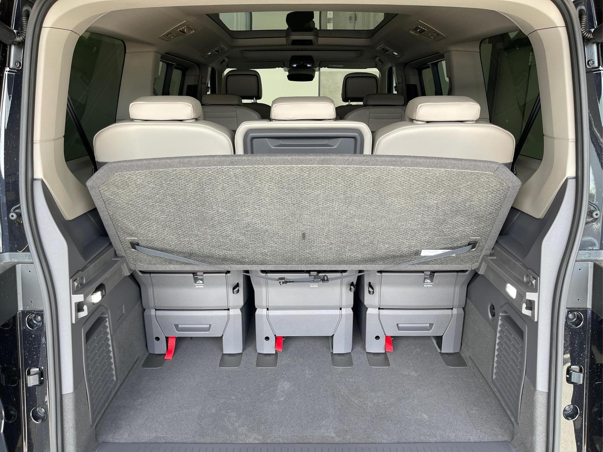 VW T7 Style (2026) - Photo 21