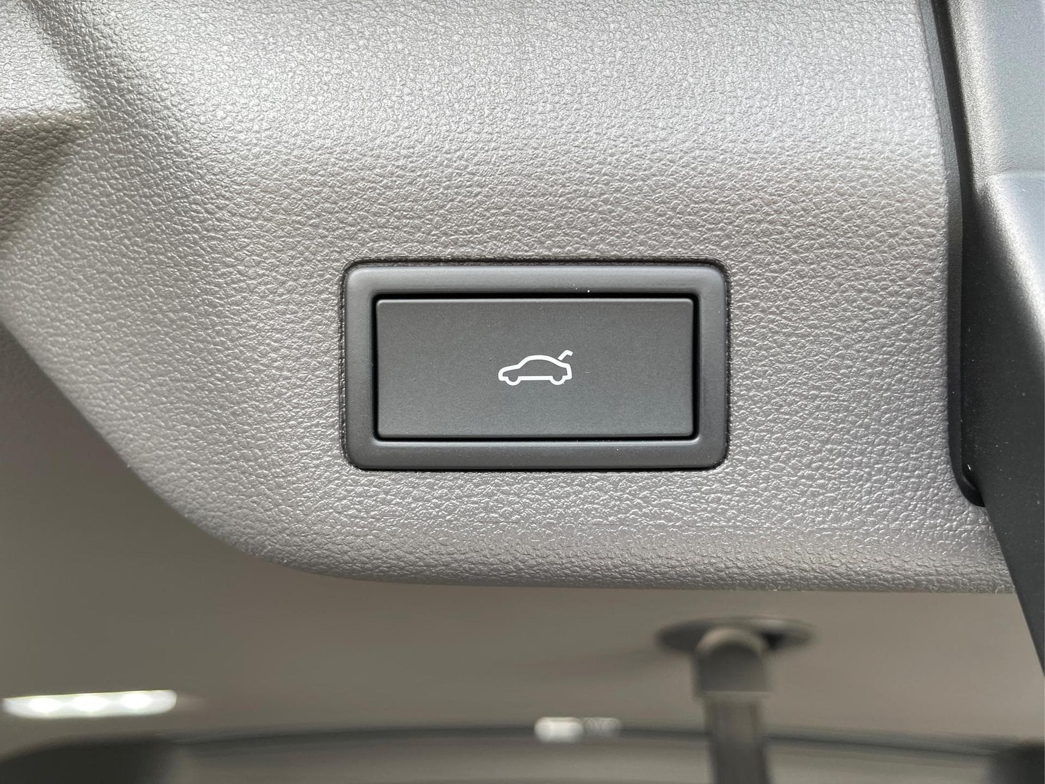 VW T7 Style (2026) - Photo 23