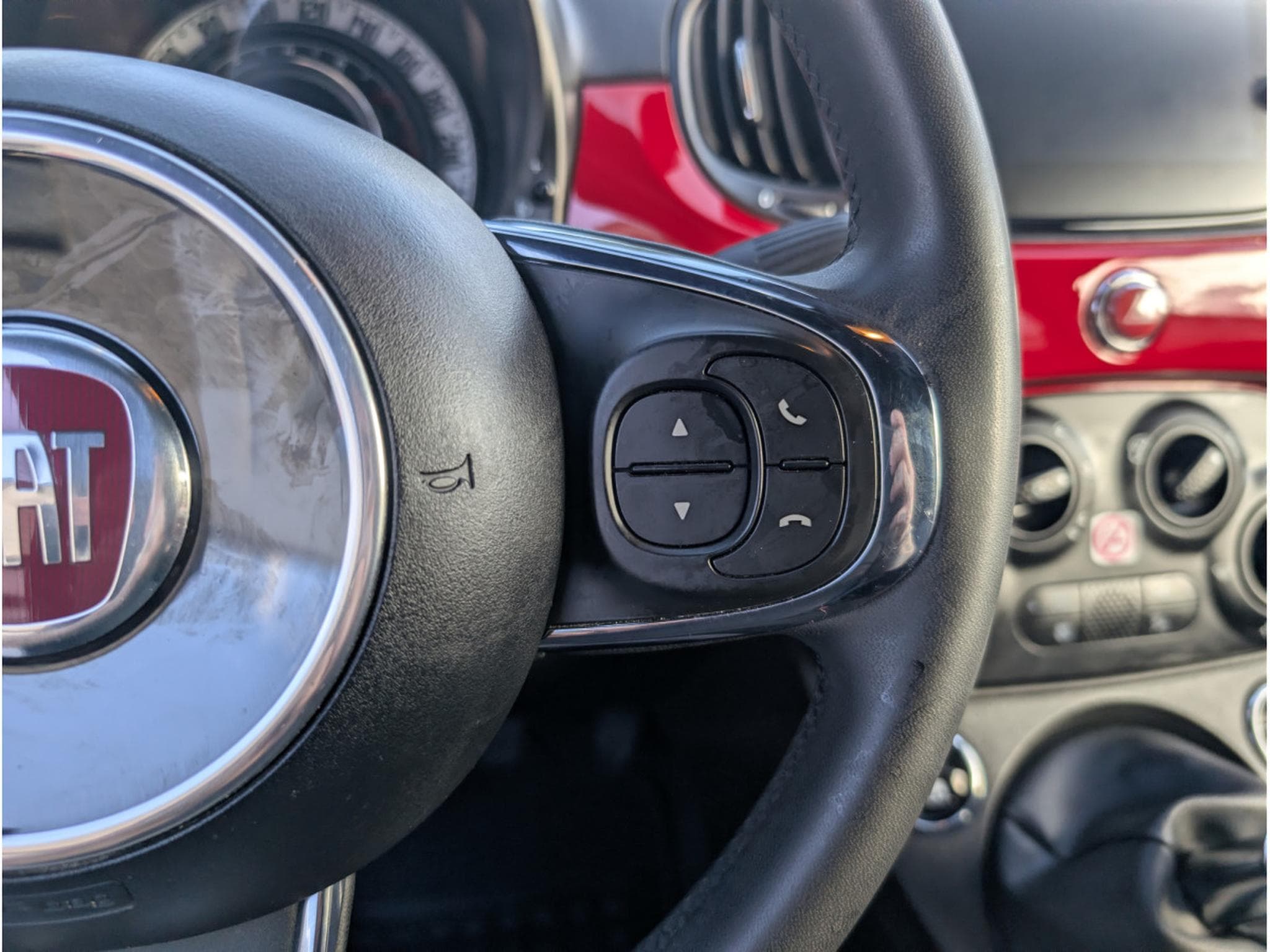 Fiat 500 1.0 70CH CABRIOLET (2023) - Photo 19
