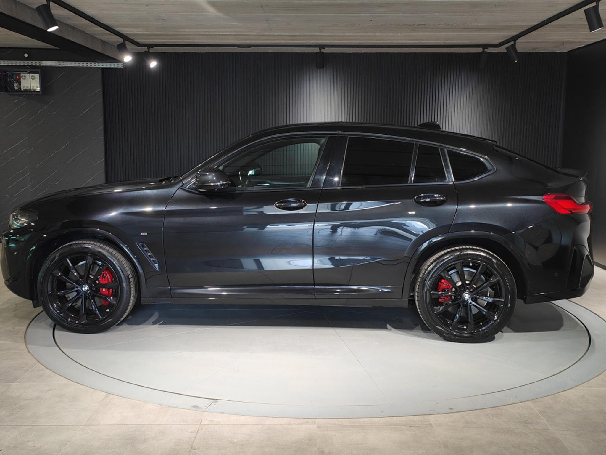BMW X4 XDRIVE20I PACK M TOIT OUVRANT CARPLAY CAMERA 360 (2022) - Photo 5