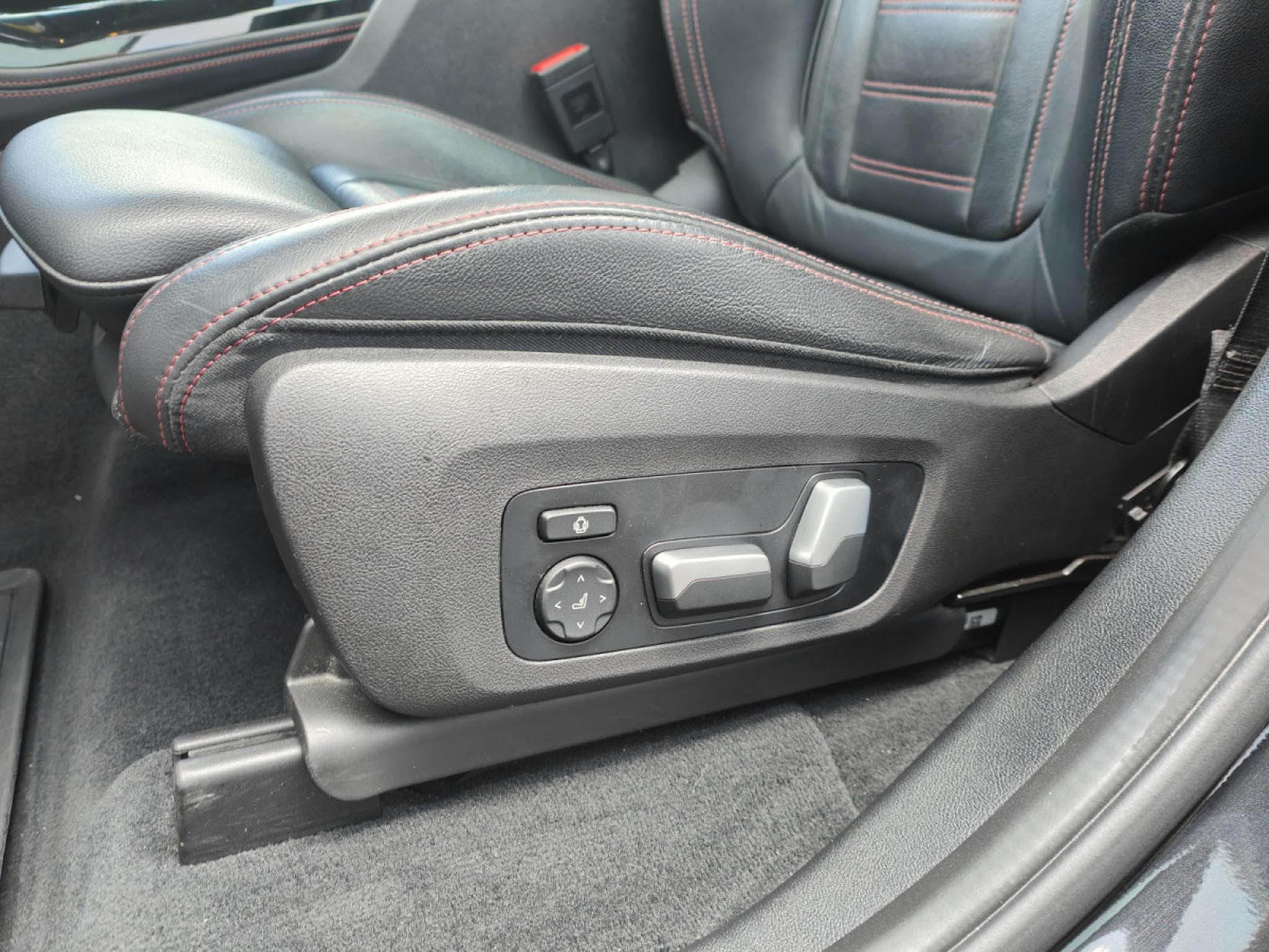 BMW X4 XDRIVE20I PACK M TOIT OUVRANT CARPLAY CAMERA 360 (2022) - Photo 12