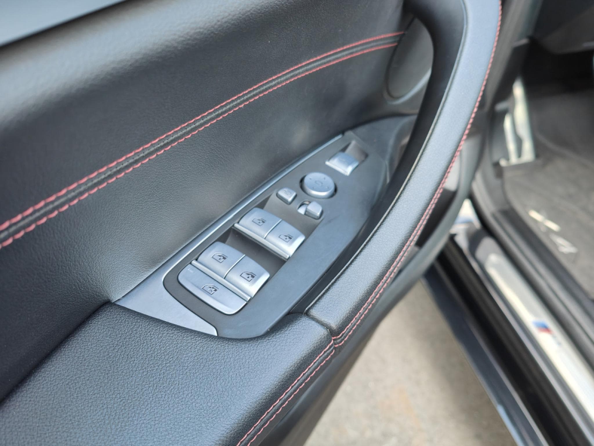 BMW X4 XDRIVE20I PACK M TOIT OUVRANT CARPLAY CAMERA 360 (2022) - Photo 14