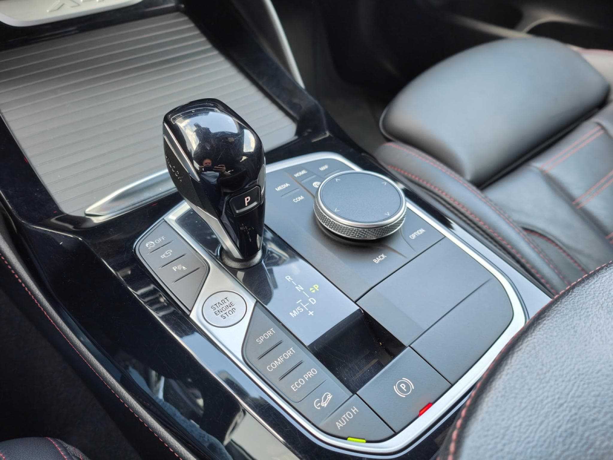 BMW X4 XDRIVE20I PACK M TOIT OUVRANT CARPLAY CAMERA 360 (2022) - Photo 16