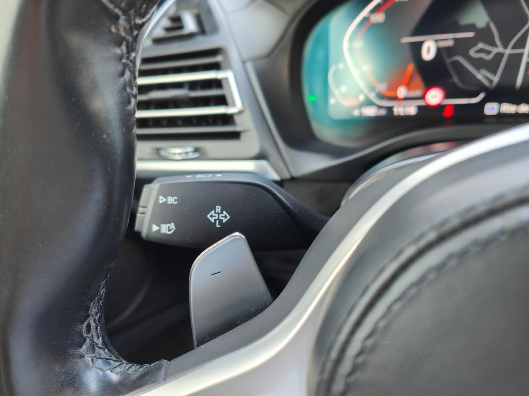 BMW X4 XDRIVE20I PACK M TOIT OUVRANT CARPLAY CAMERA 360 (2022) - Photo 24