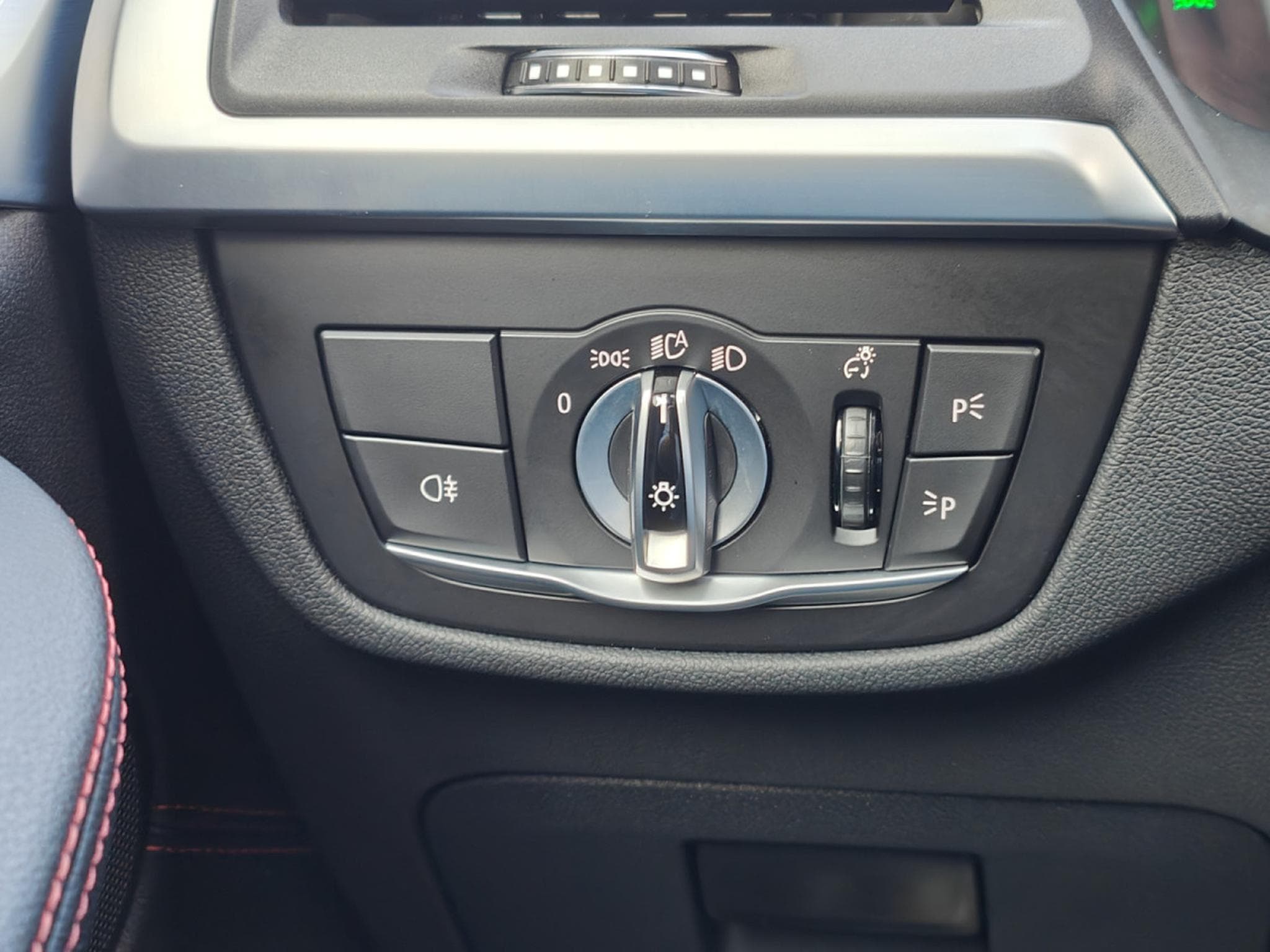 BMW X4 XDRIVE20I PACK M TOIT OUVRANT CARPLAY CAMERA 360 (2022) - Photo 25