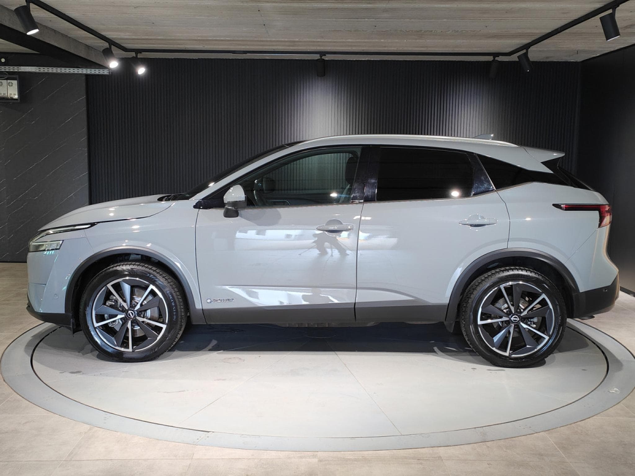 Nissan Qashqai E-POWER TEKNA TOIT PANO CAMERA 360 GPS (2024) - Photo 5