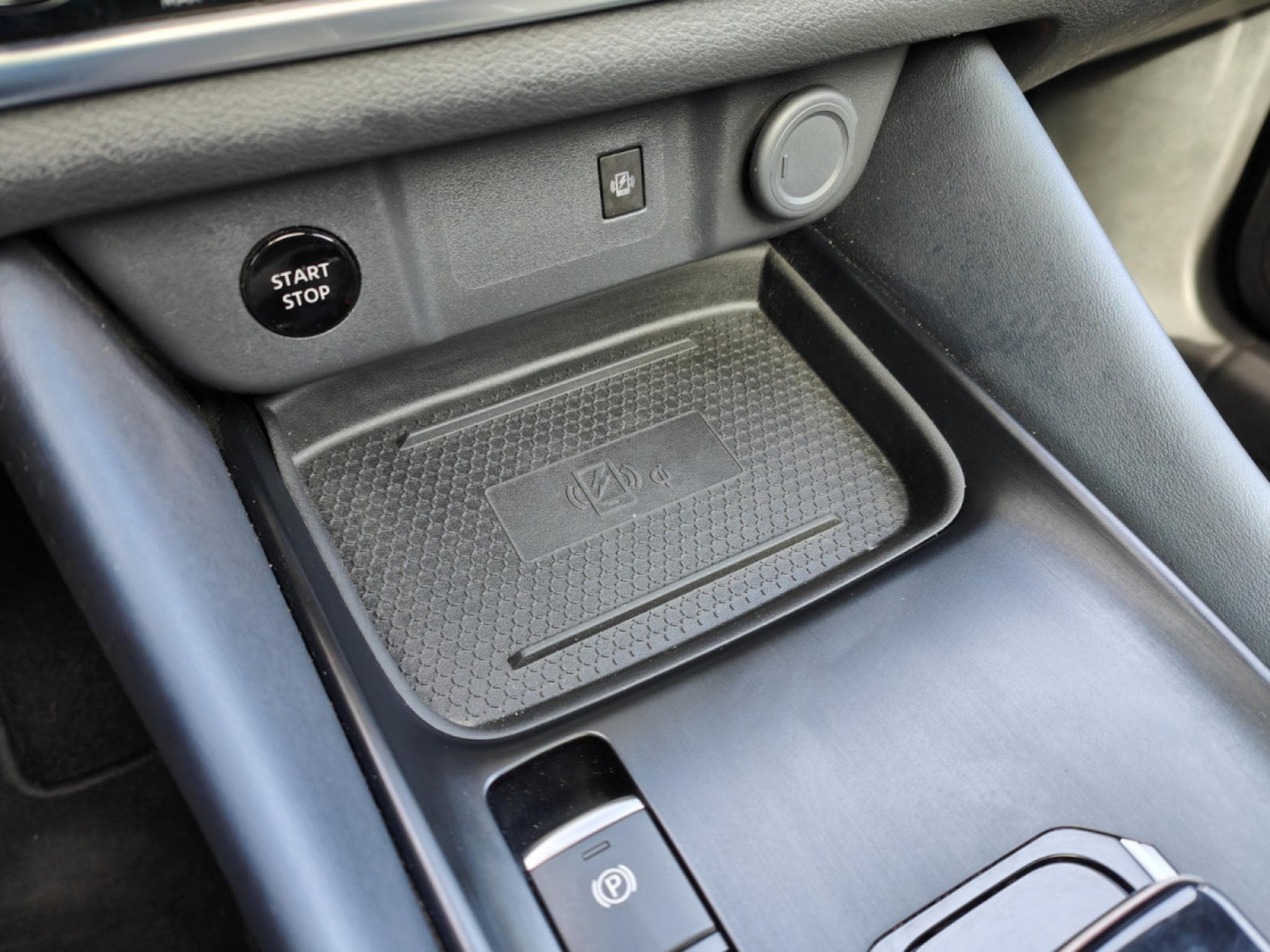 Nissan Qashqai E-POWER TEKNA TOIT PANO CAMERA 360 GPS (2024) - Photo 16
