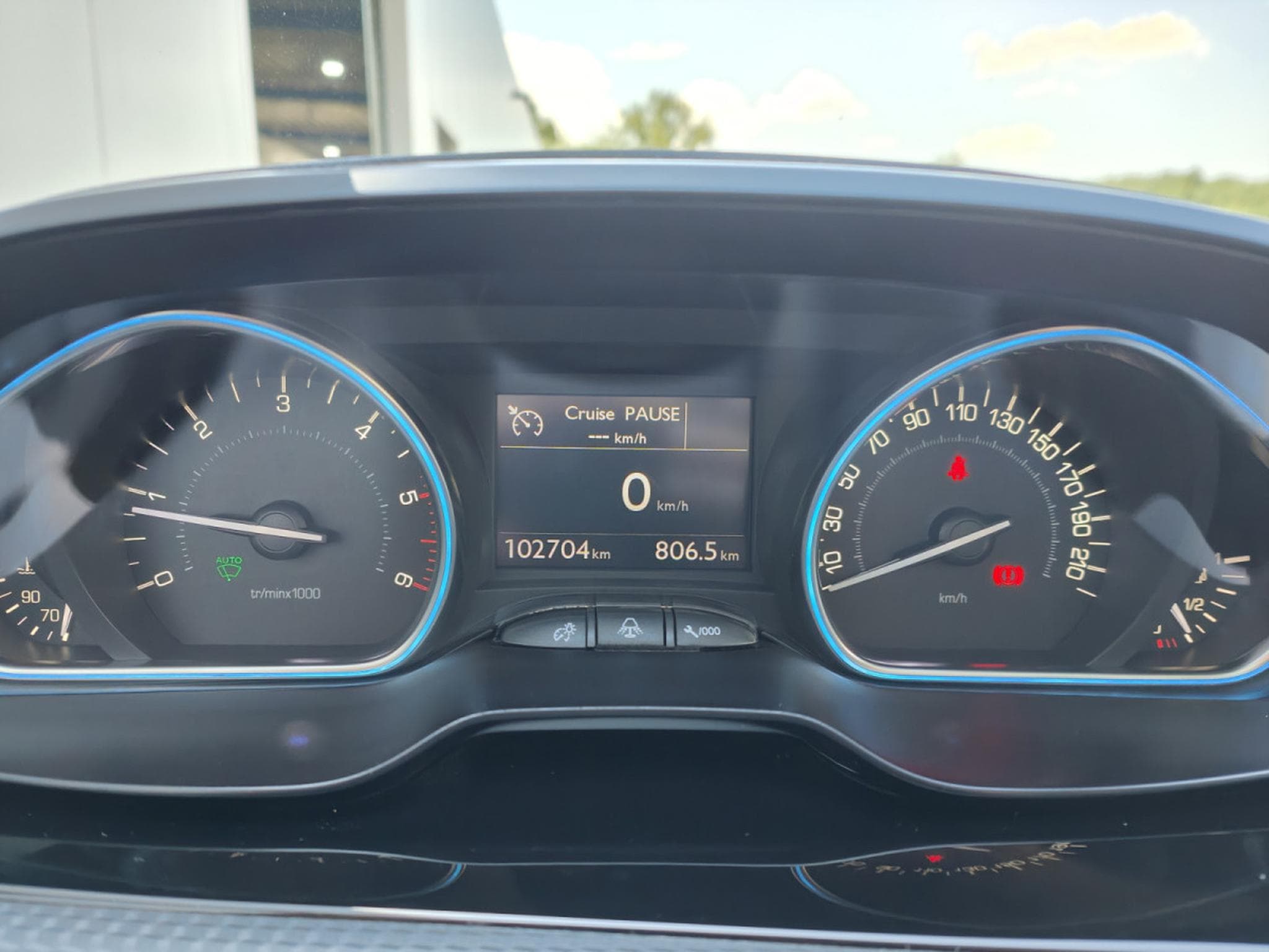 Peugeot 2008 1.6 HDI CARPLAY TOIT PANO SEMI-CUIR GPS BLUETOOTH (2017) - Photo 19