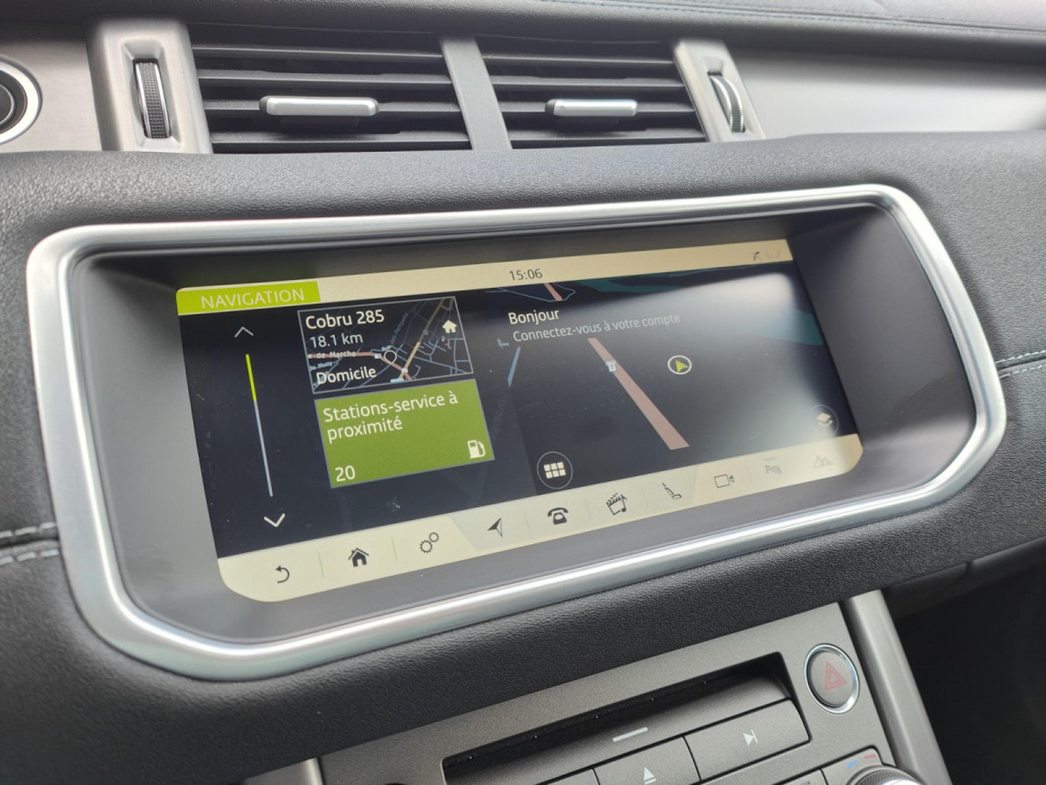 Land-Rover Range Rover Evoque 2.0 TD4 AWD CARPLAY GPS TOIT PANO CAMERA (2018) - Photo 20