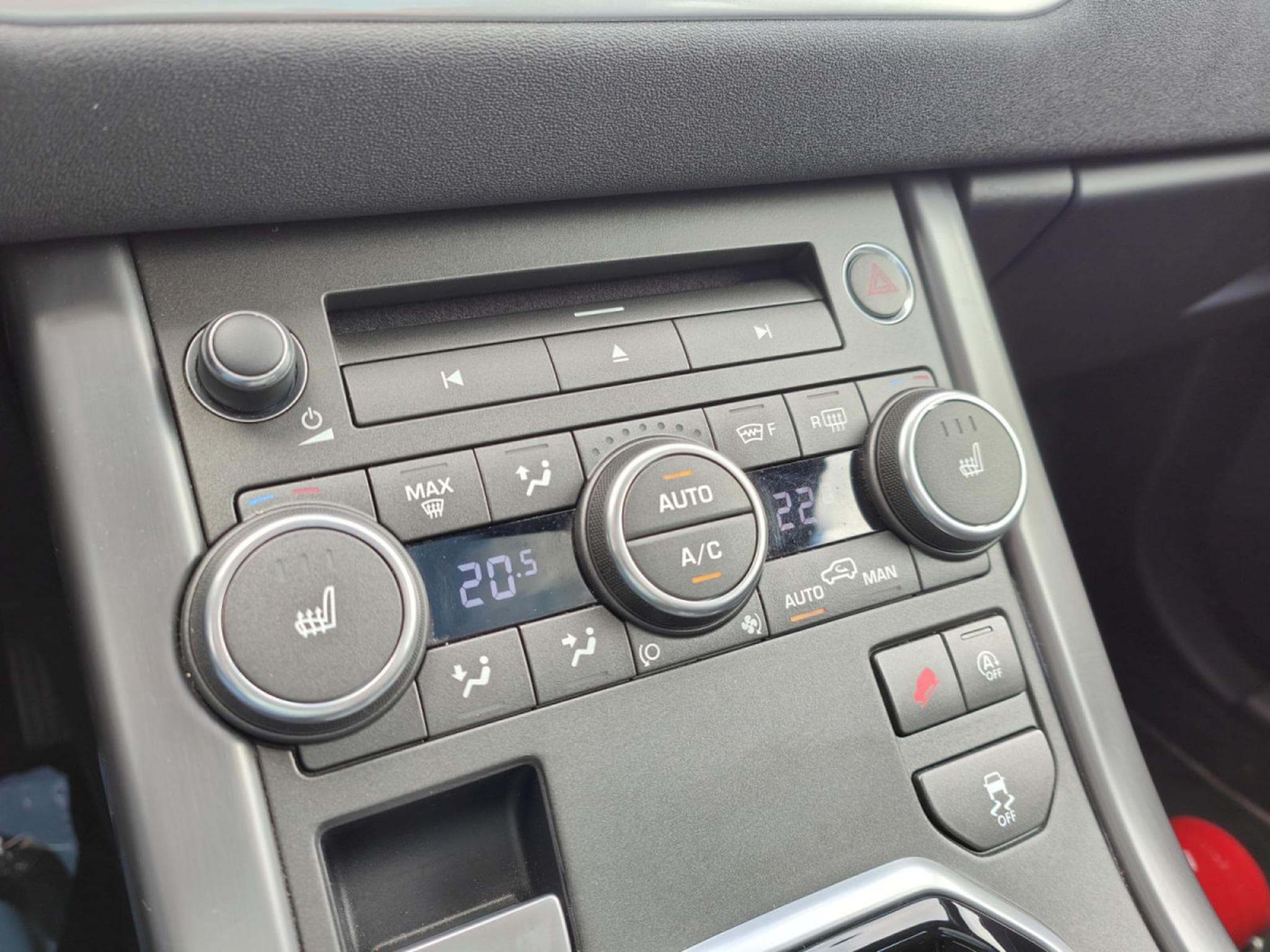 Land-Rover Range Rover Evoque 2.0 TD4 AWD CARPLAY GPS TOIT PANO CAMERA (2018) - Photo 18