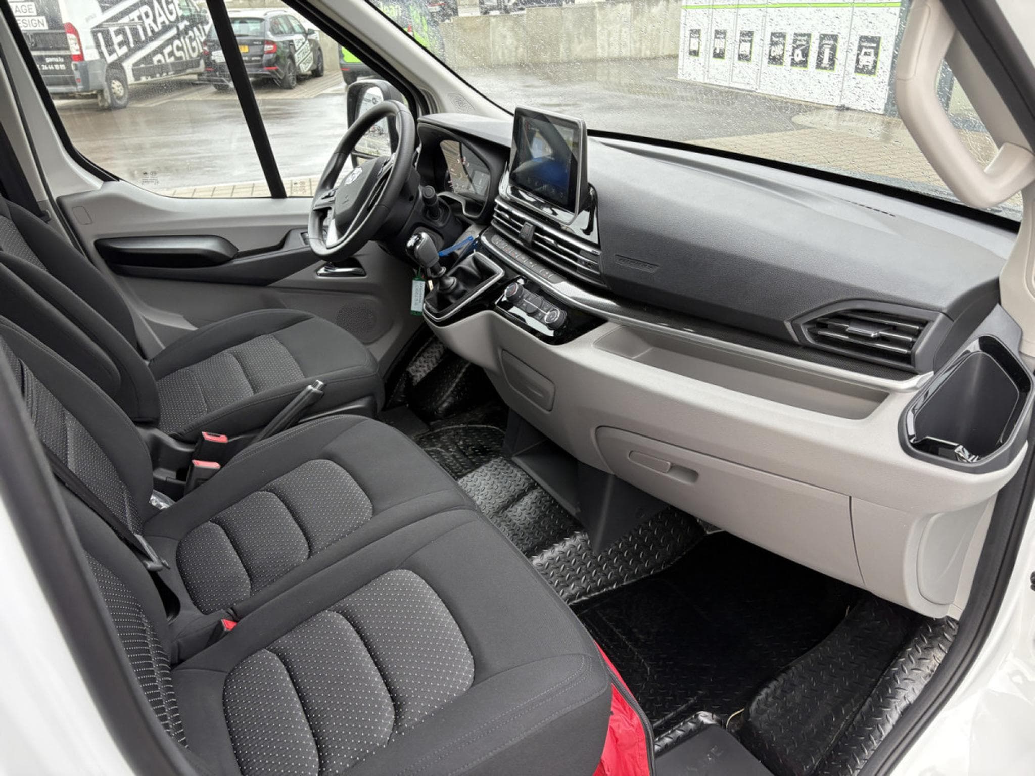 Maxus Deliver 9 3.5T MAXUS DELIVER 9 - MSG STALLION LIGHT (2026) - Photo 6
