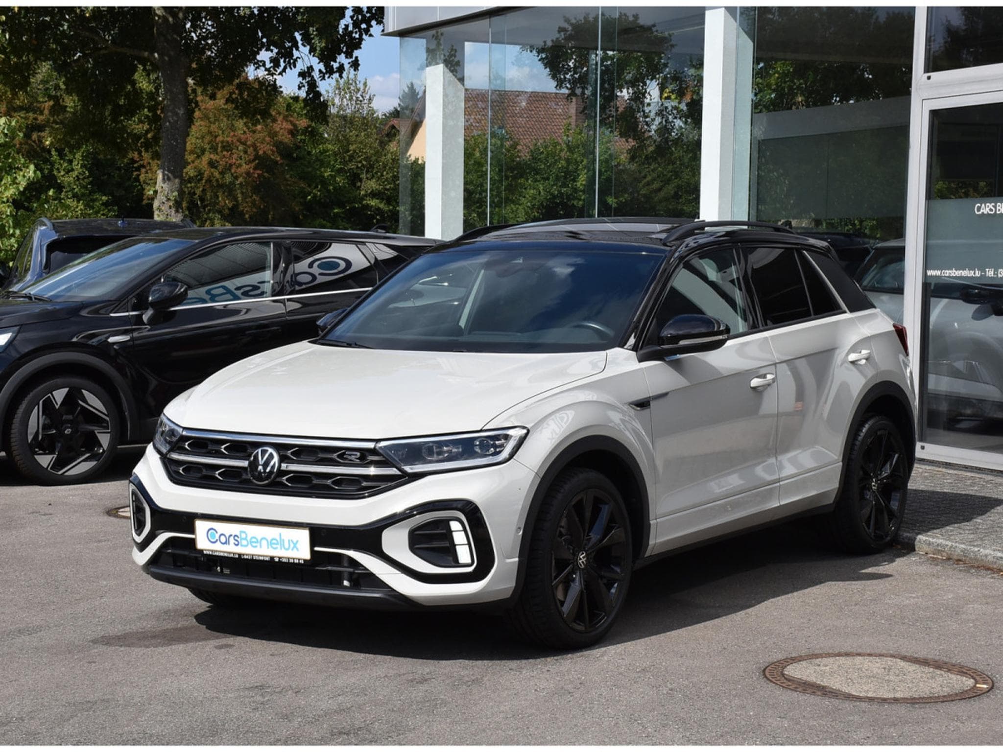 VW T-Roc 1.5 TSI R-Line DSG PANO TRAVEL SIDE CAM PARK ATT RMQ 1° MAIN (2024) - Foto 2