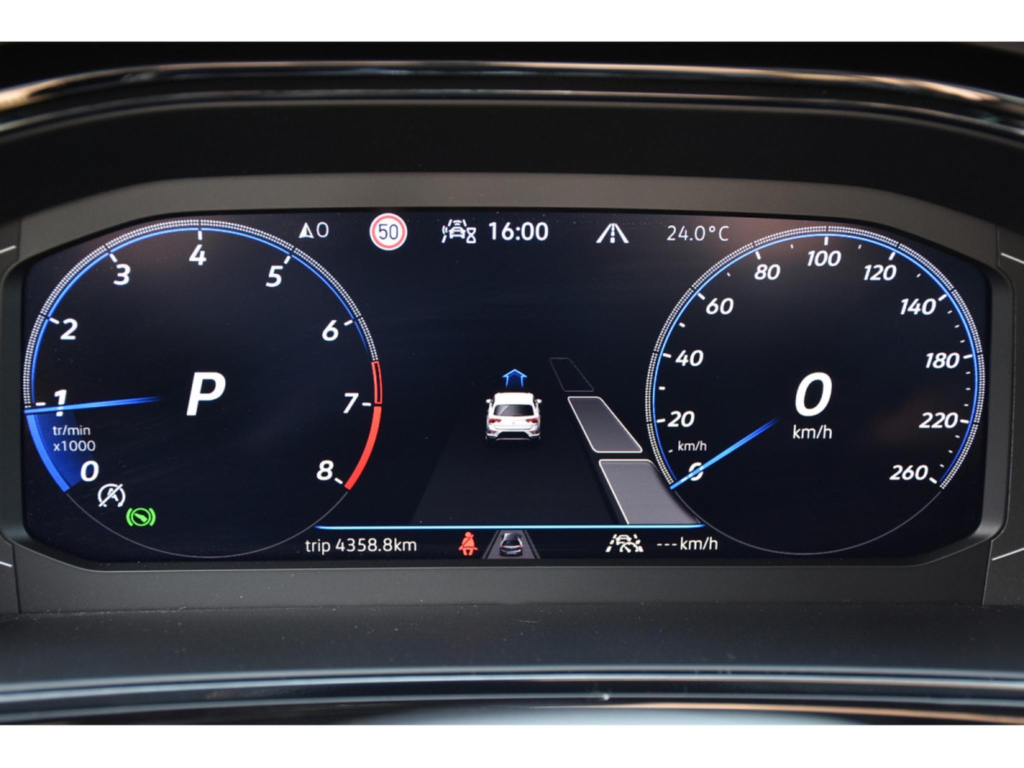 VW T-Roc 1.5 TSI R-Line DSG PANO TRAVEL SIDE CAM PARK ATT RMQ 1° MAIN (2024) - Foto 16