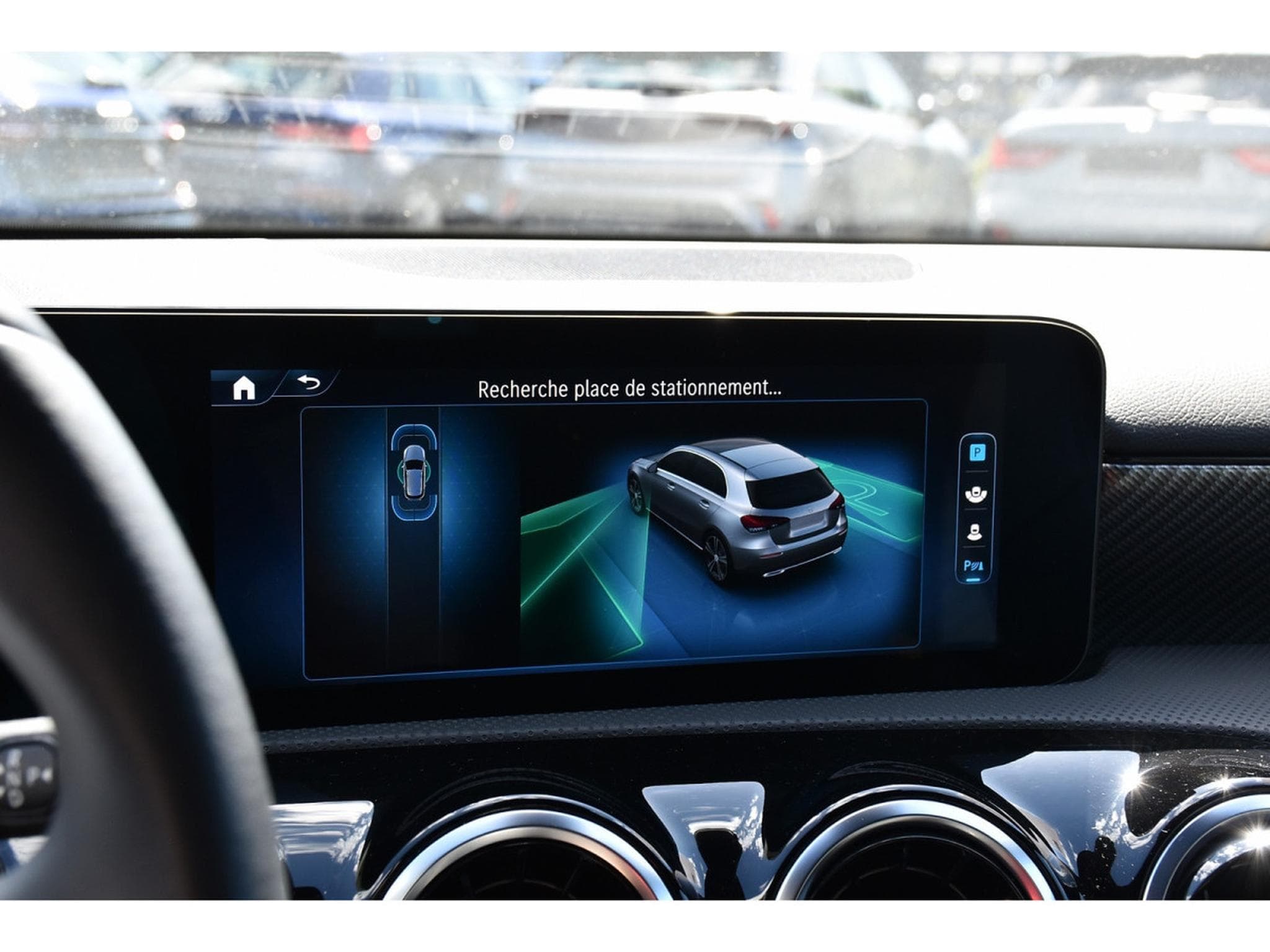 Mercedes A 180 CDI Progressive 8G-DCT CUIR GPS LANE CAM 1° MAIN (2024) - Foto 15