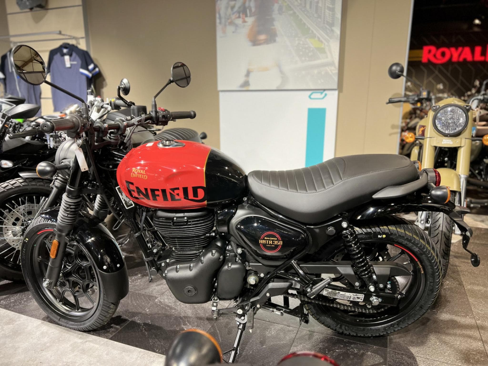 Royal Enfield Hunter 350 REBEL RED (2026) - Photo 5