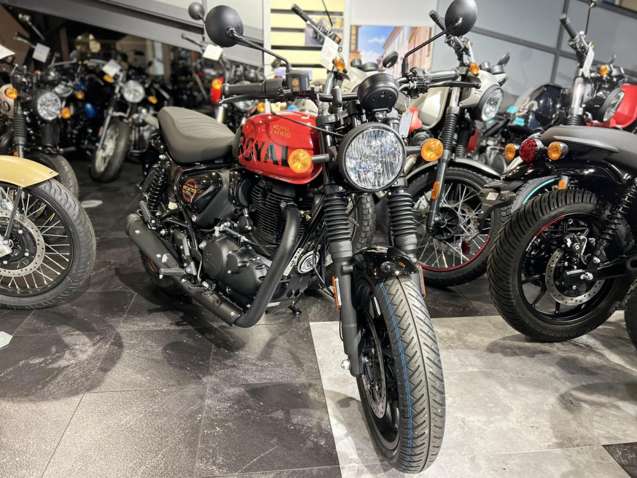Royal Enfield Hunter 350 REBEL RED (2026) - Photo 6