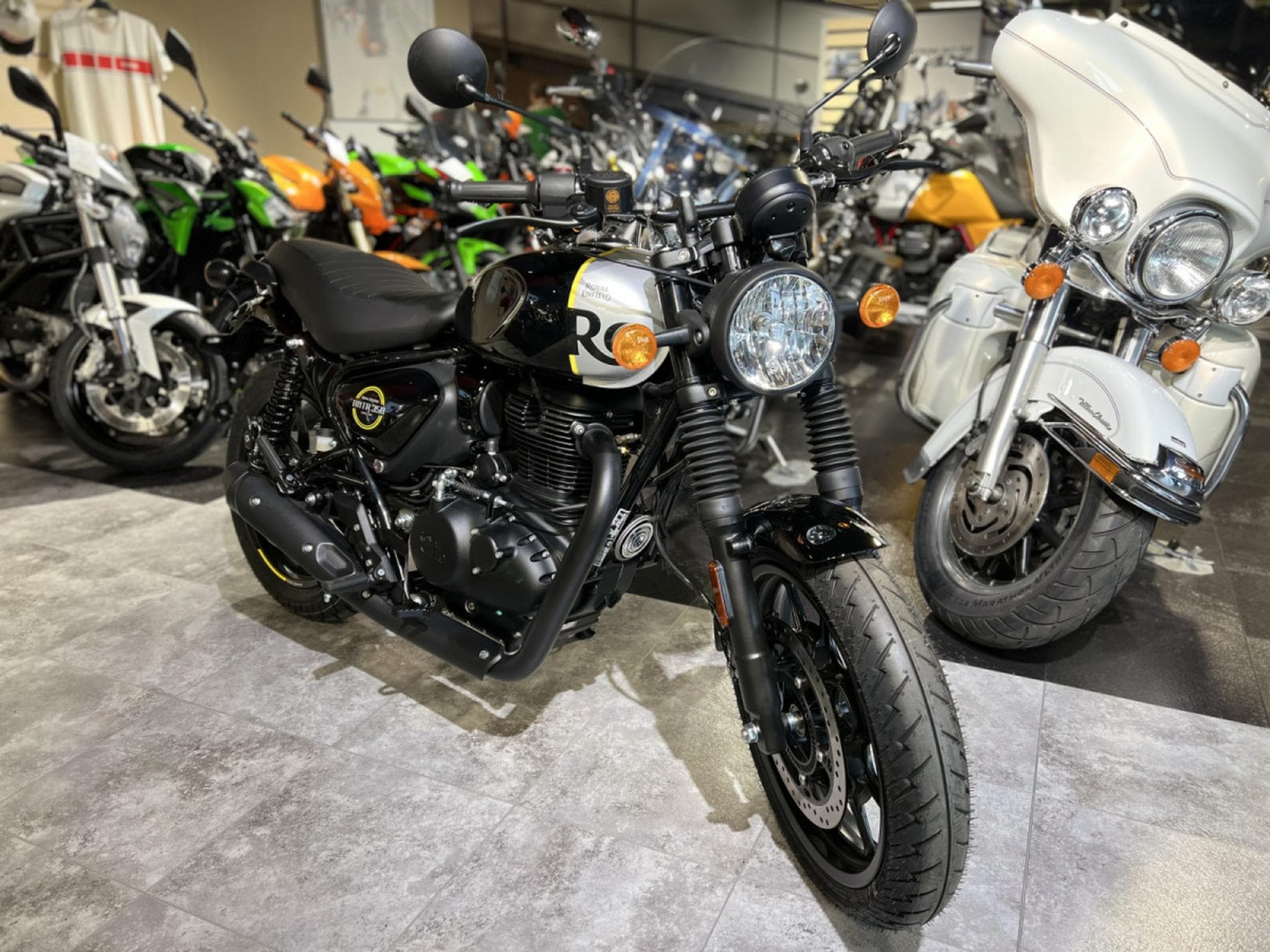 Royal Enfield Hunter 350 REBEL BLACK (2026) - Photo 4