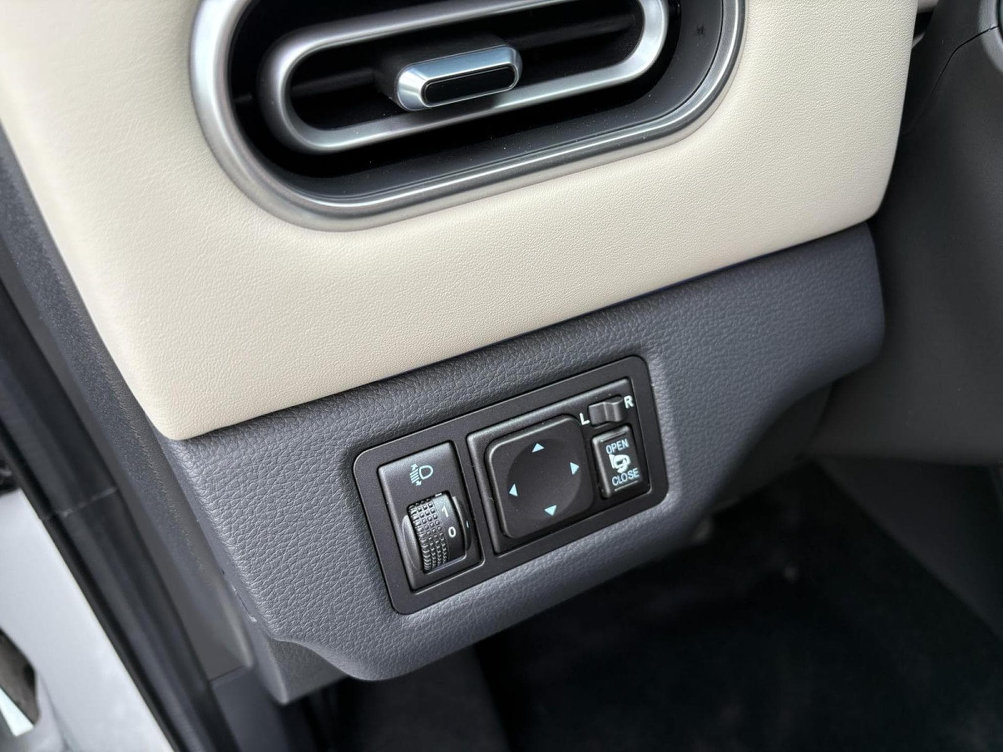 Forthing T5 1.5 TURBO AUTO FULL OPTIONS (2026) - Photo 9