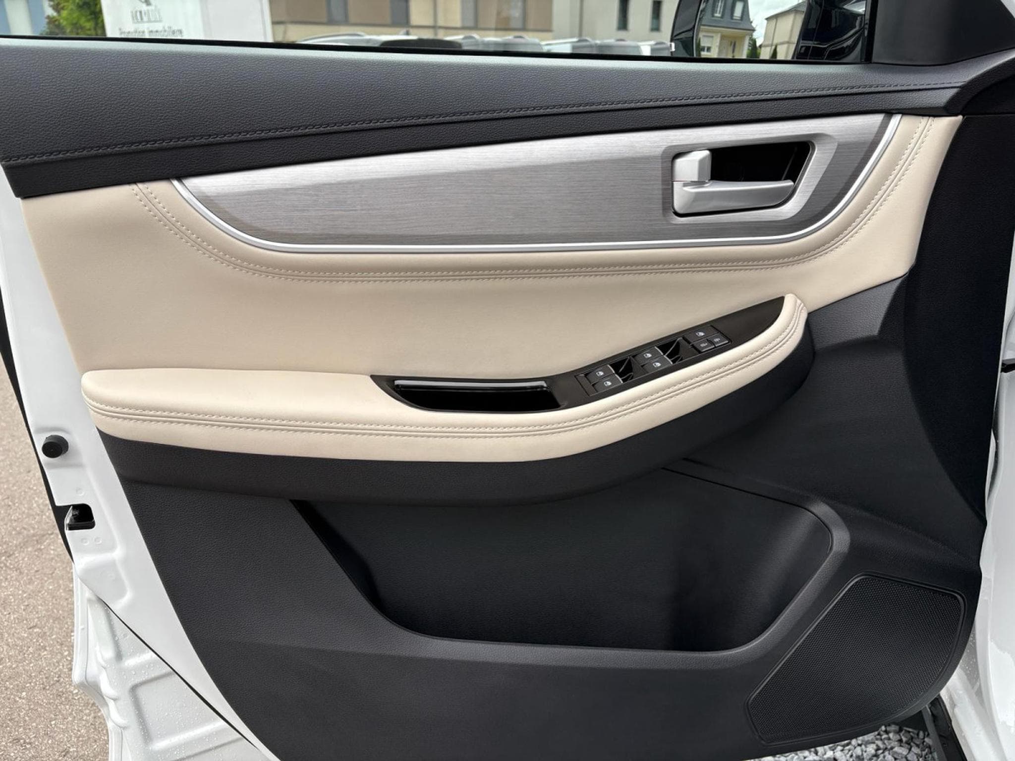 Forthing T5 1.5 TURBO AUTO FULL OPTIONS (2026) - Photo 8