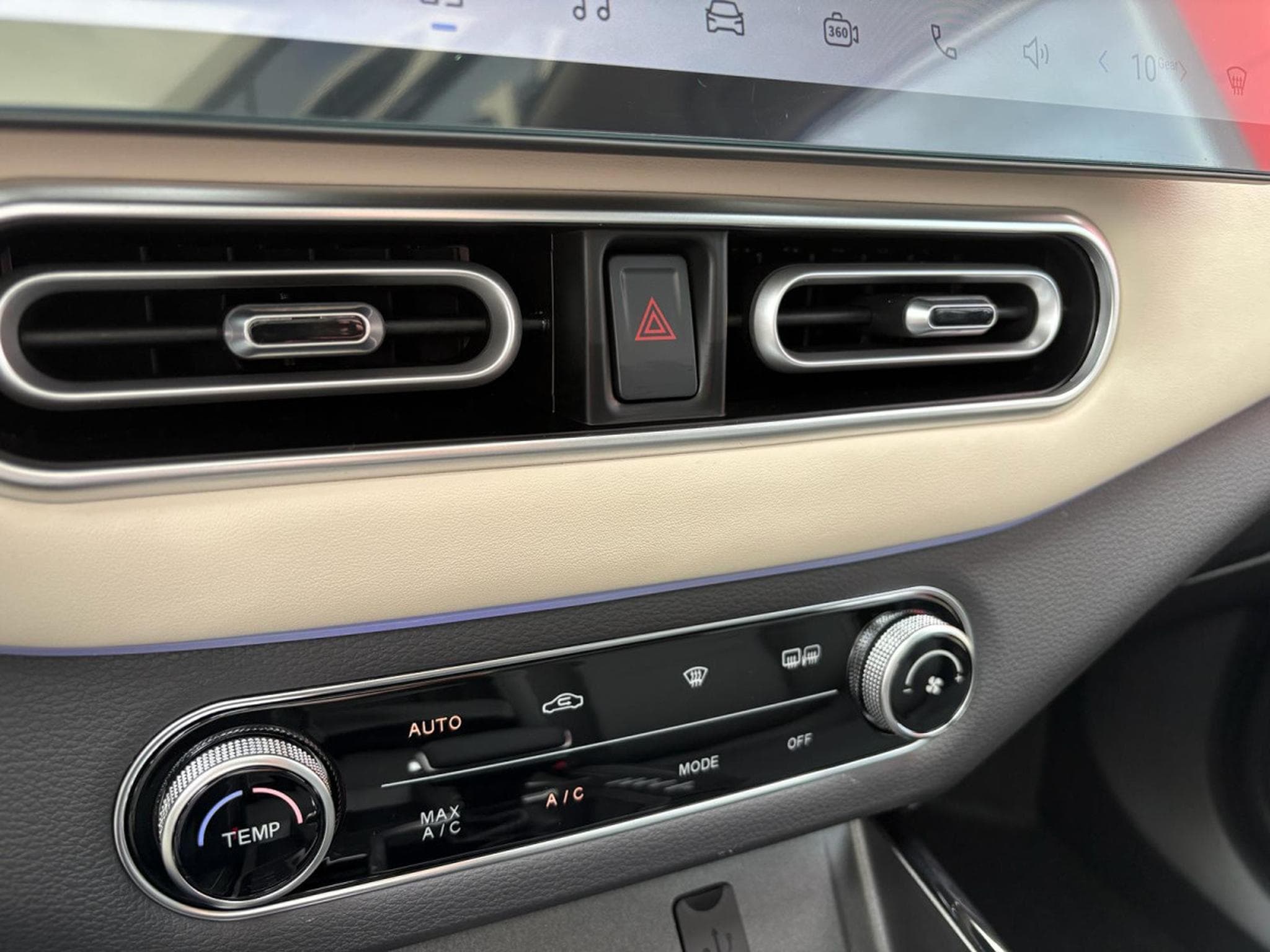 Forthing T5 1.5 TURBO AUTO FULL OPTIONS (2026) - Photo 12