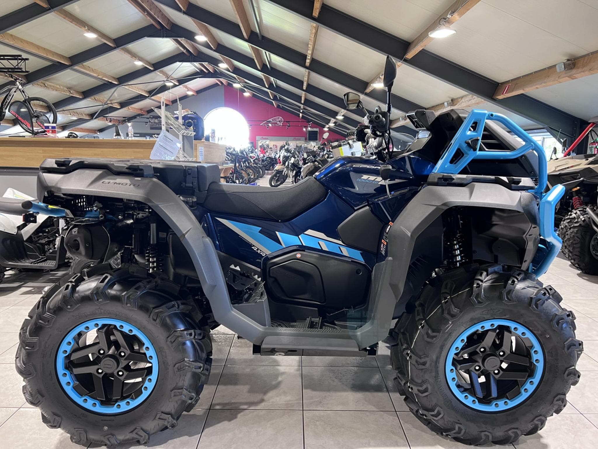 CF Moto CForce 1000 TOURING MUD T3 AGRI (2026) - Photo 1