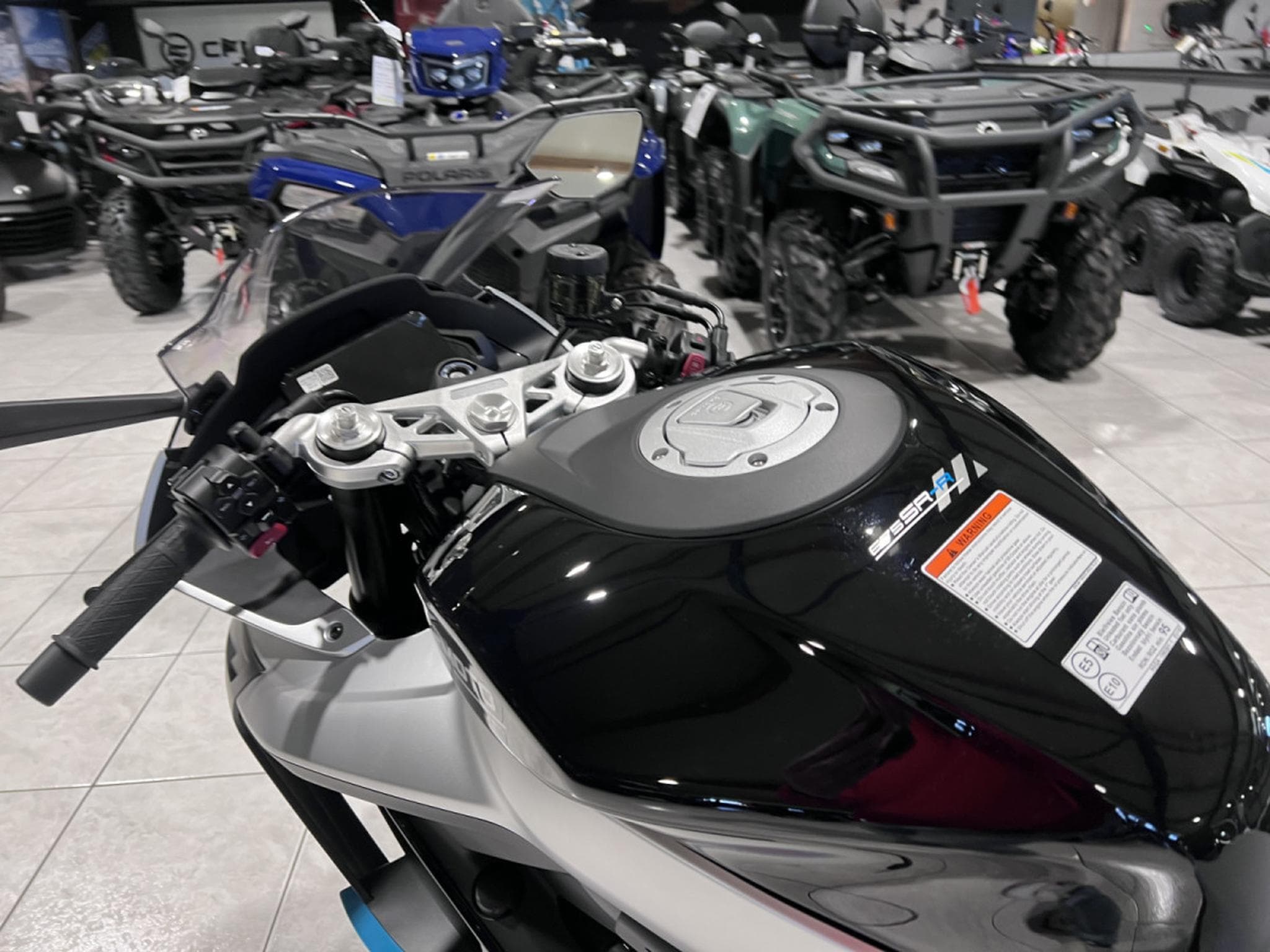 CF Moto 675 SR-R (2026) - Photo 6
