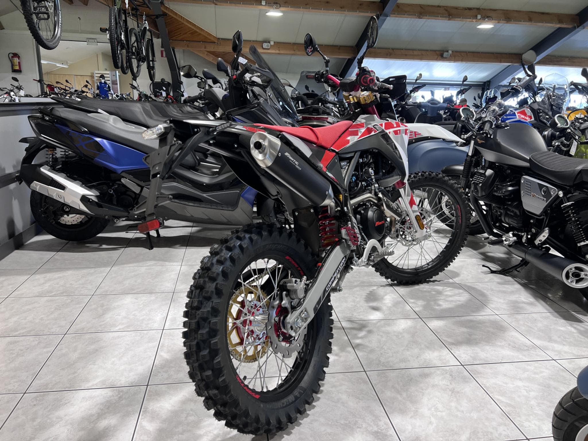 Fantic Enduro 4T XEF COMPETITION (2026) - Photo 3