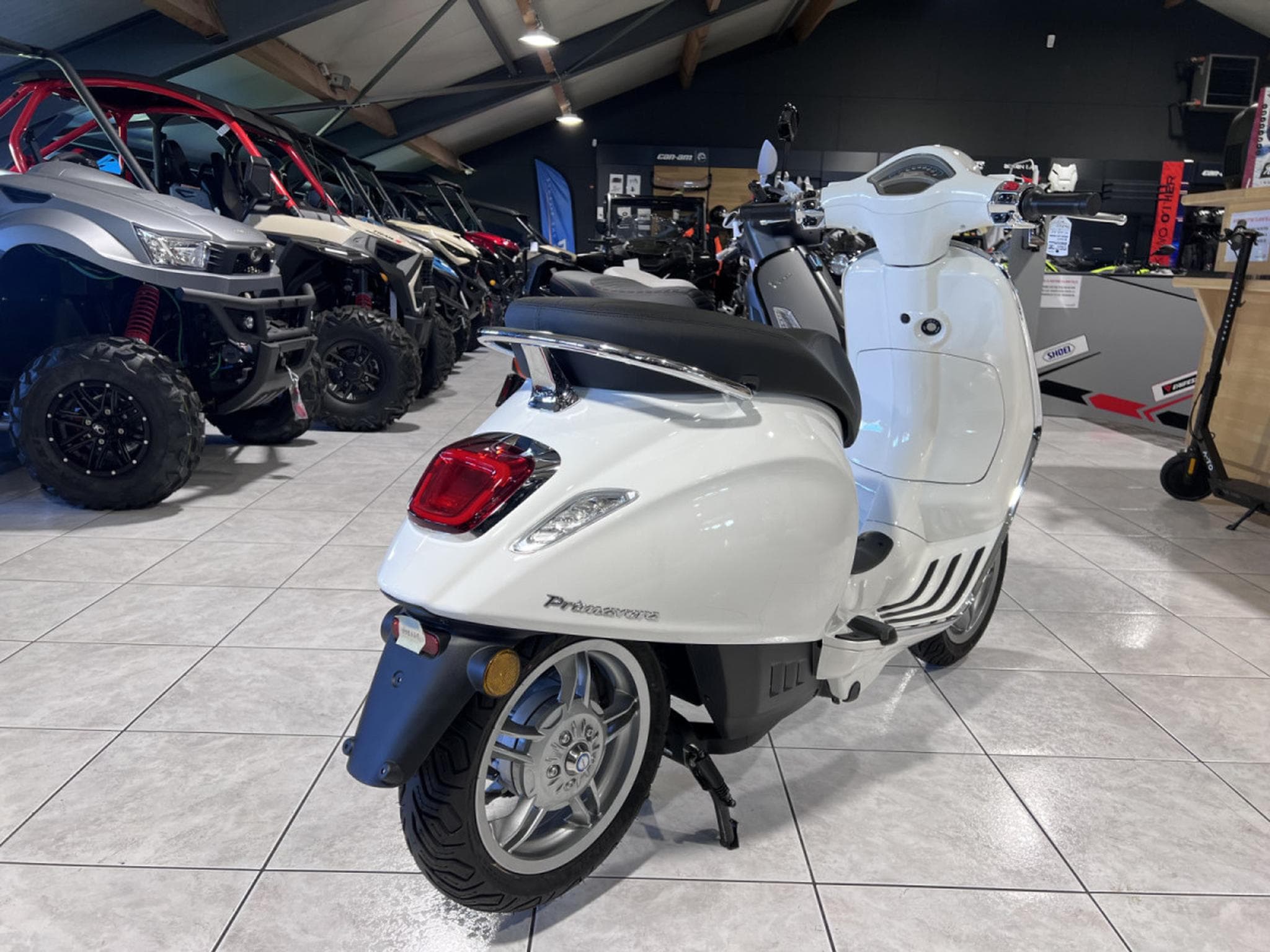 Vespa Elettrica 45 Km/h (2026) - Photo 3
