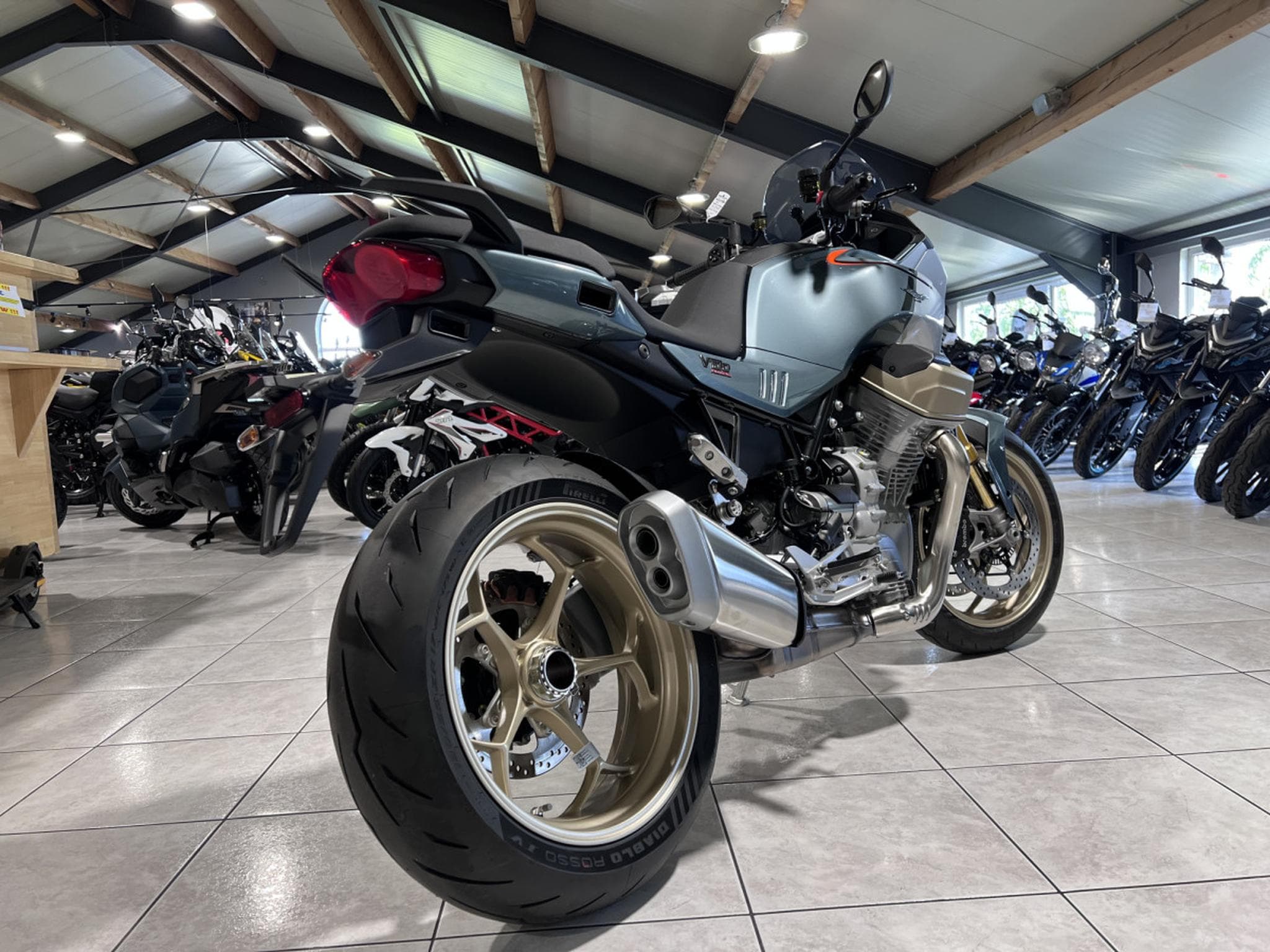 Moto Guzzi V100 S MANDELLO PFF (2026) - Photo 3