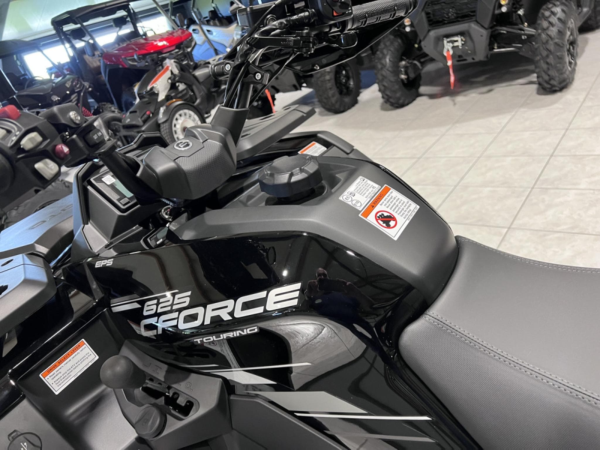 CF Moto CForce 625 Touring Agri ABS  T3 (2026) - Photo 6