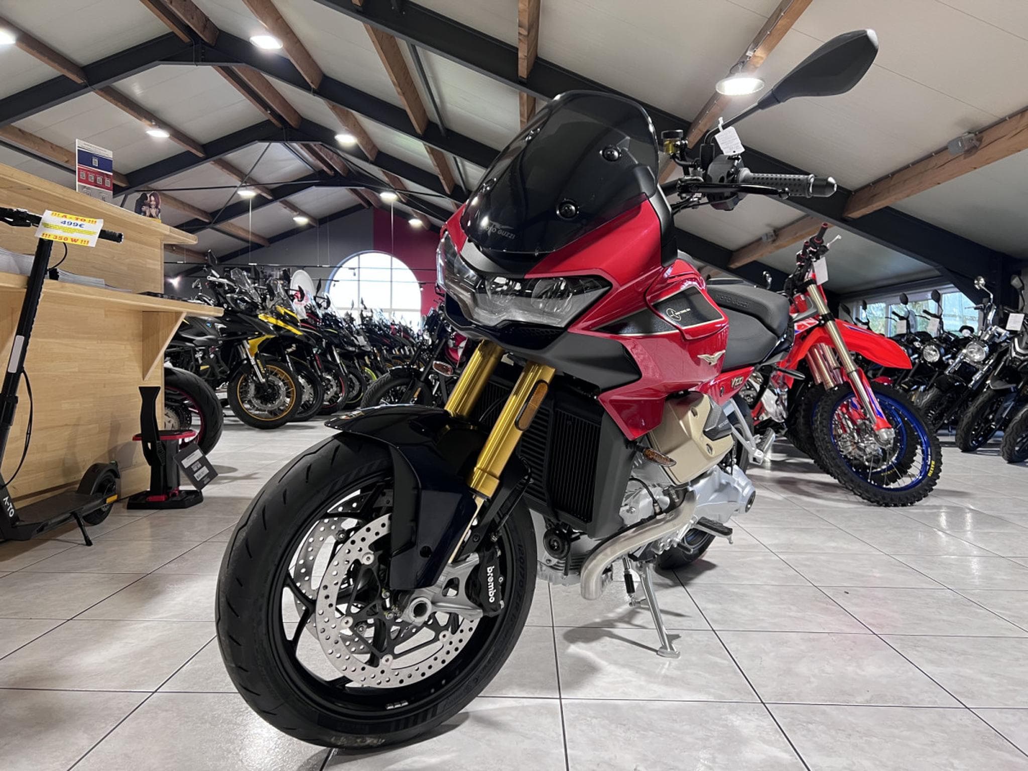 Moto Guzzi V100 S Mandello Wind Tunnel (2026) - Photo 2