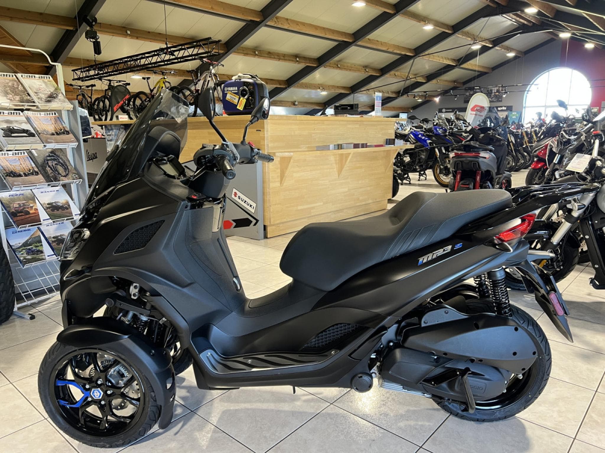 Piaggio MP3 310 SPORT (2026) - Photo 4