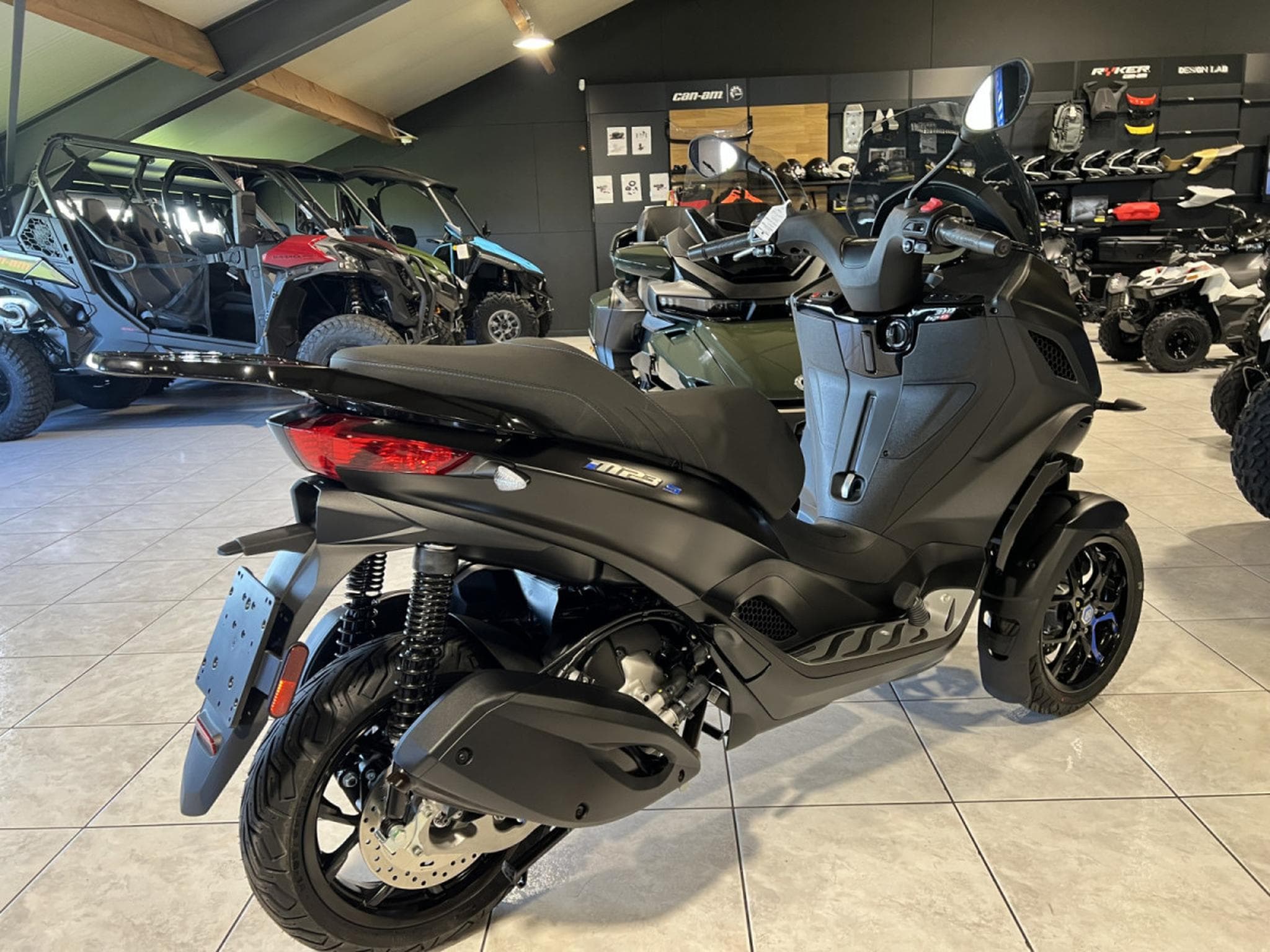 Piaggio MP3 310 SPORT (2026) - Photo 3