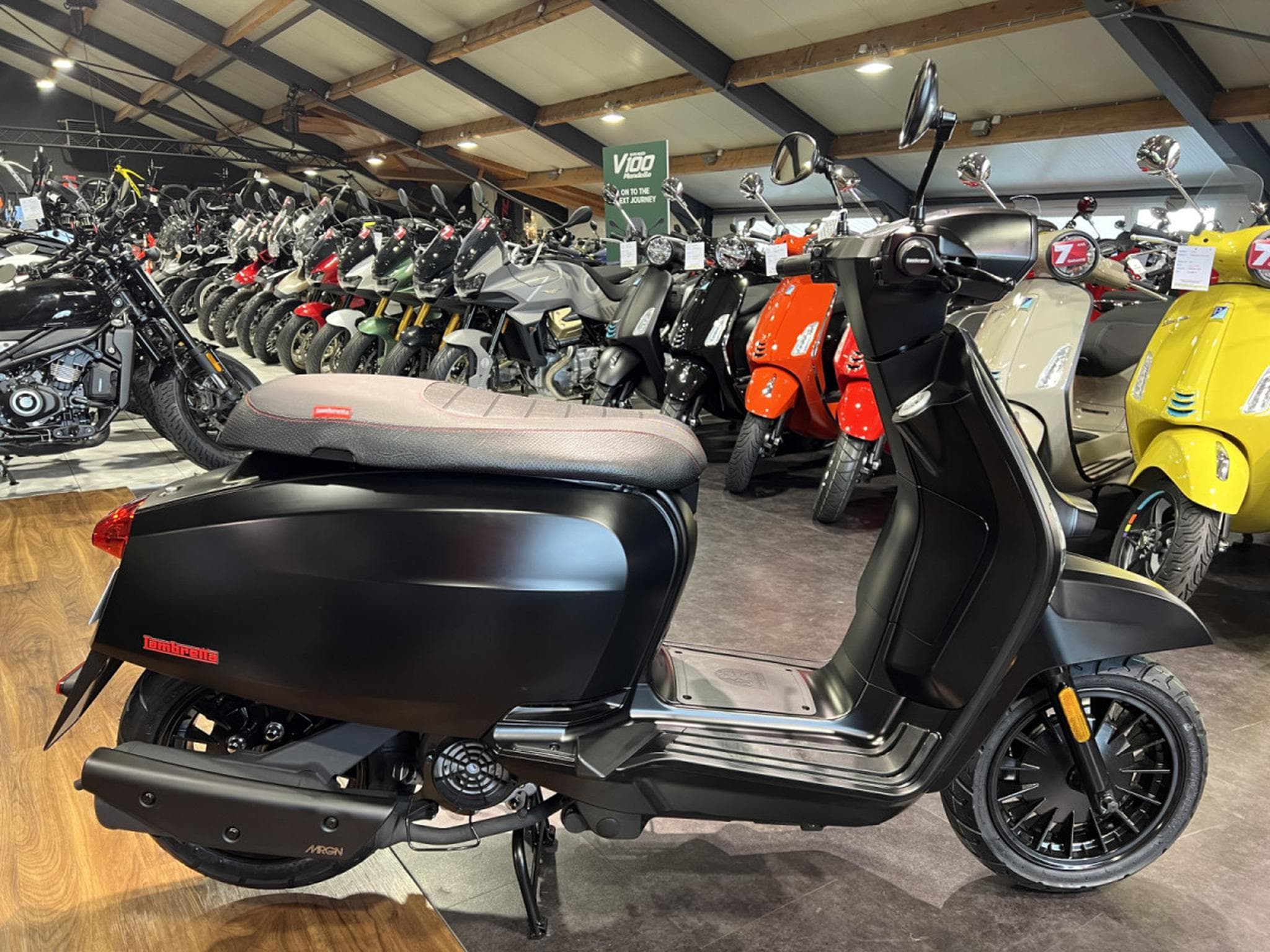 Lambretta V-125 Special (2026) - Photo 1