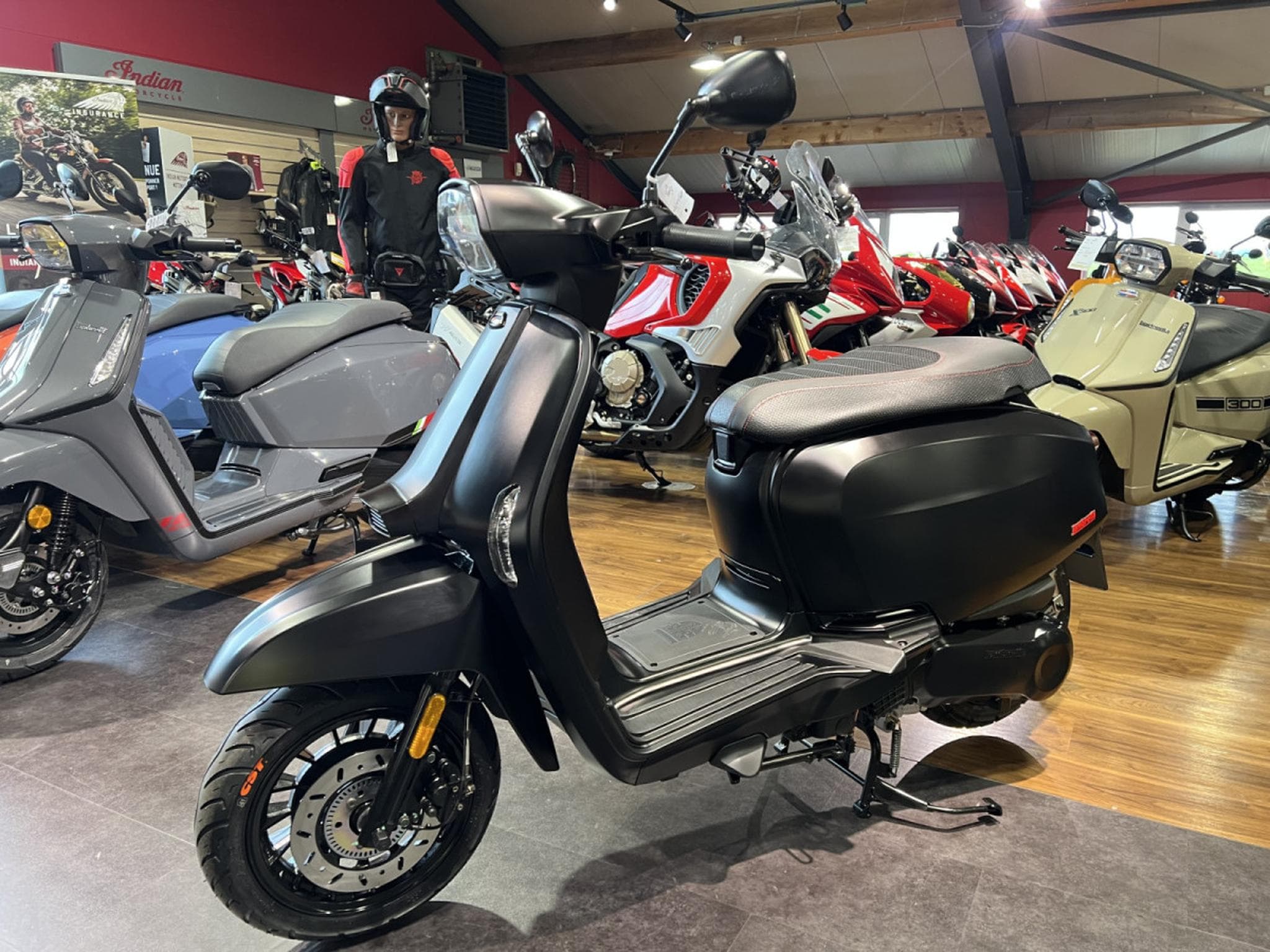 Lambretta V-125 Special (2026) - Photo 2