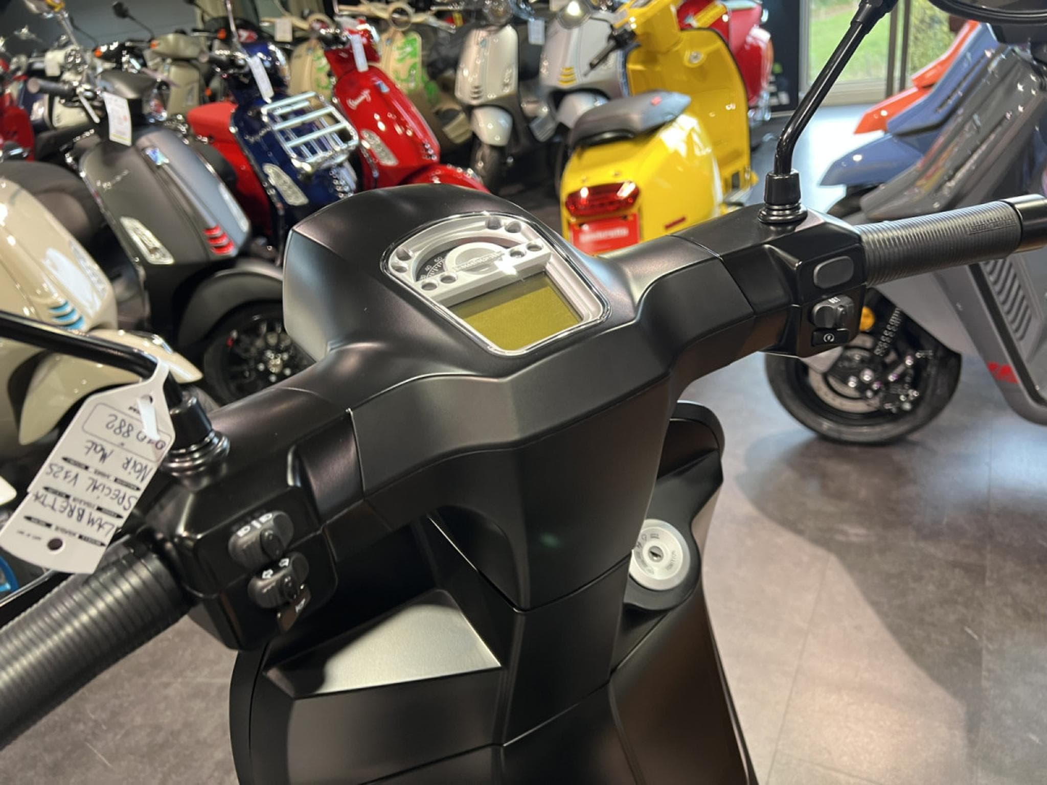 Lambretta V-125 Special (2026) - Photo 6