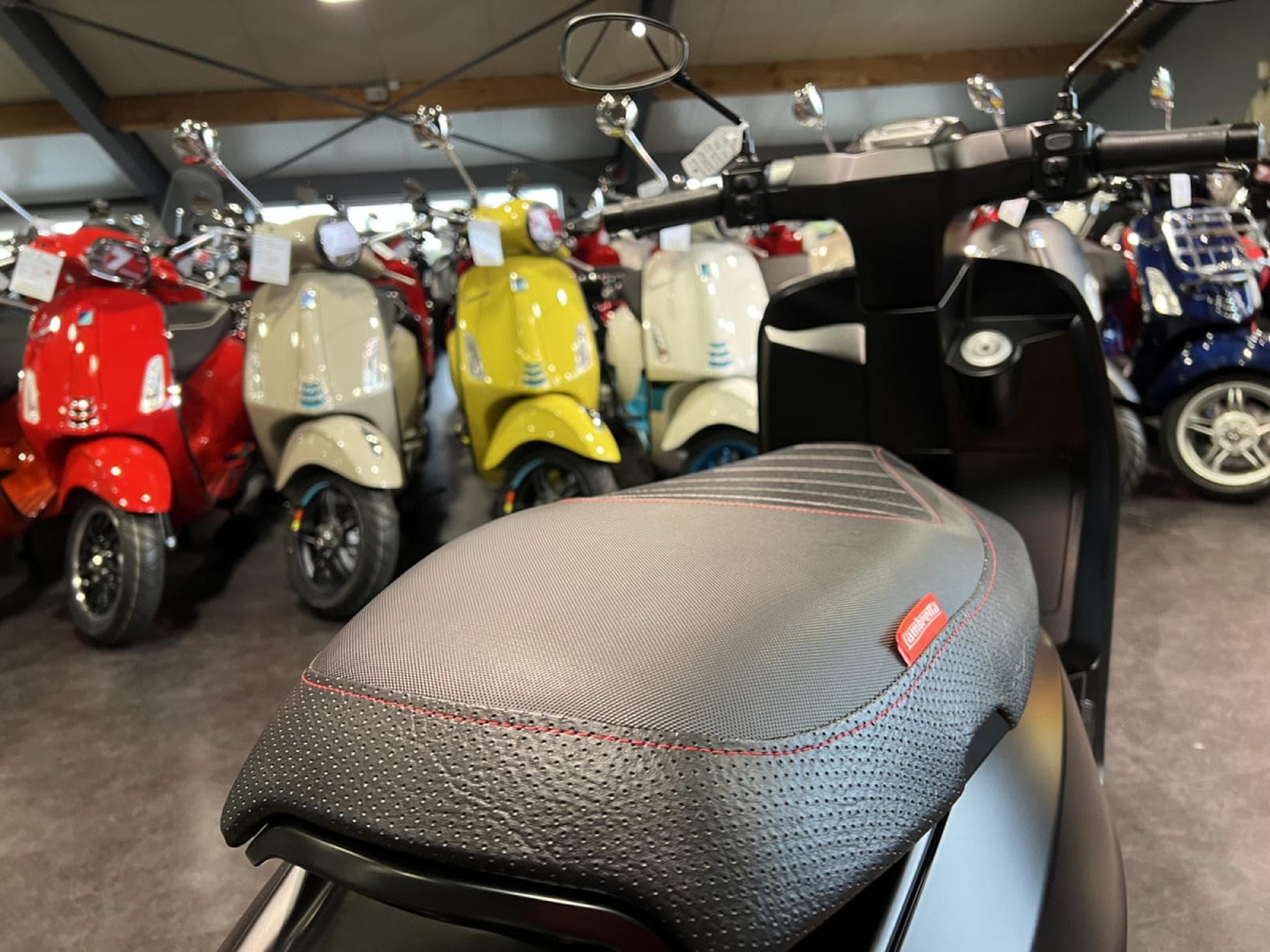Lambretta V-125 Special (2026) - Photo 5