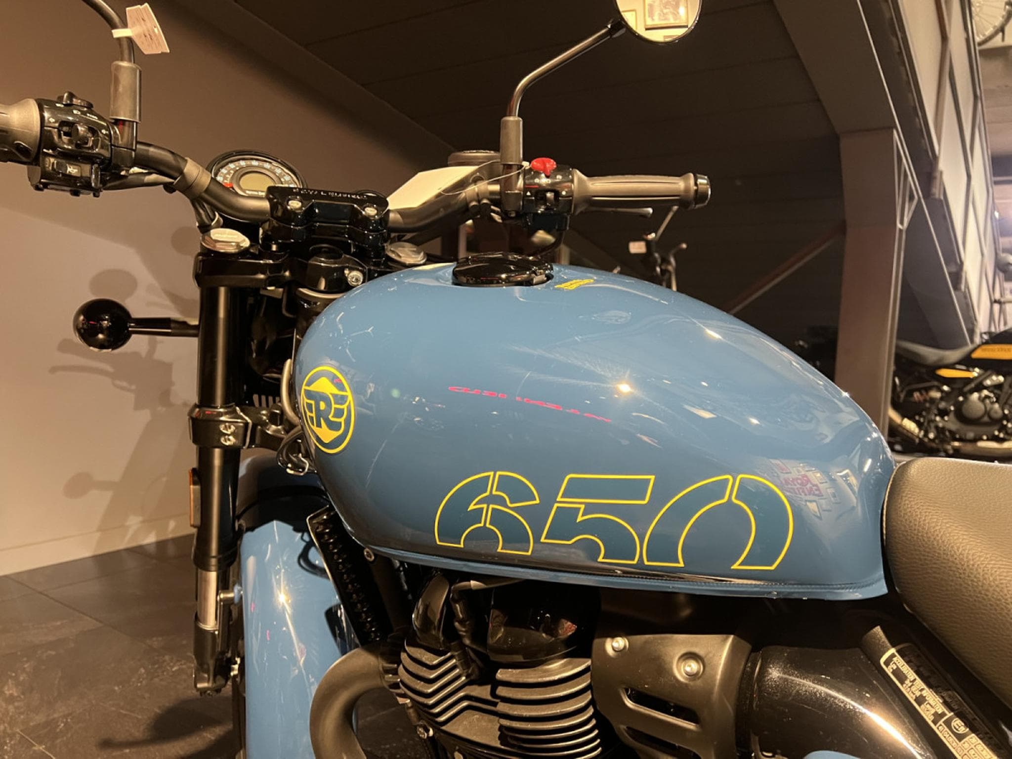 Royal Enfield Shotgun 650 plasma blue (2026) - Photo 5