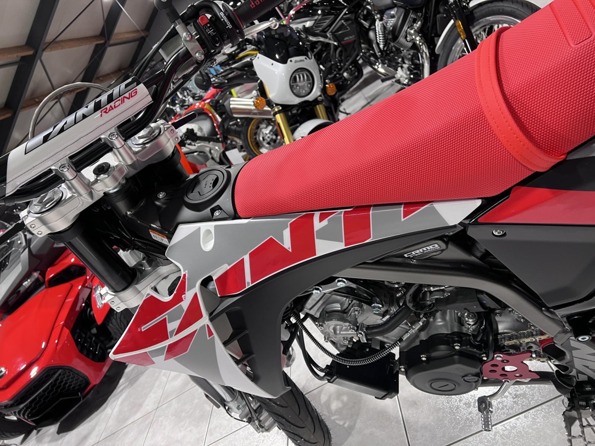 Fantic Motard XMF 4T PERFORMANCE (2026) - Photo 6