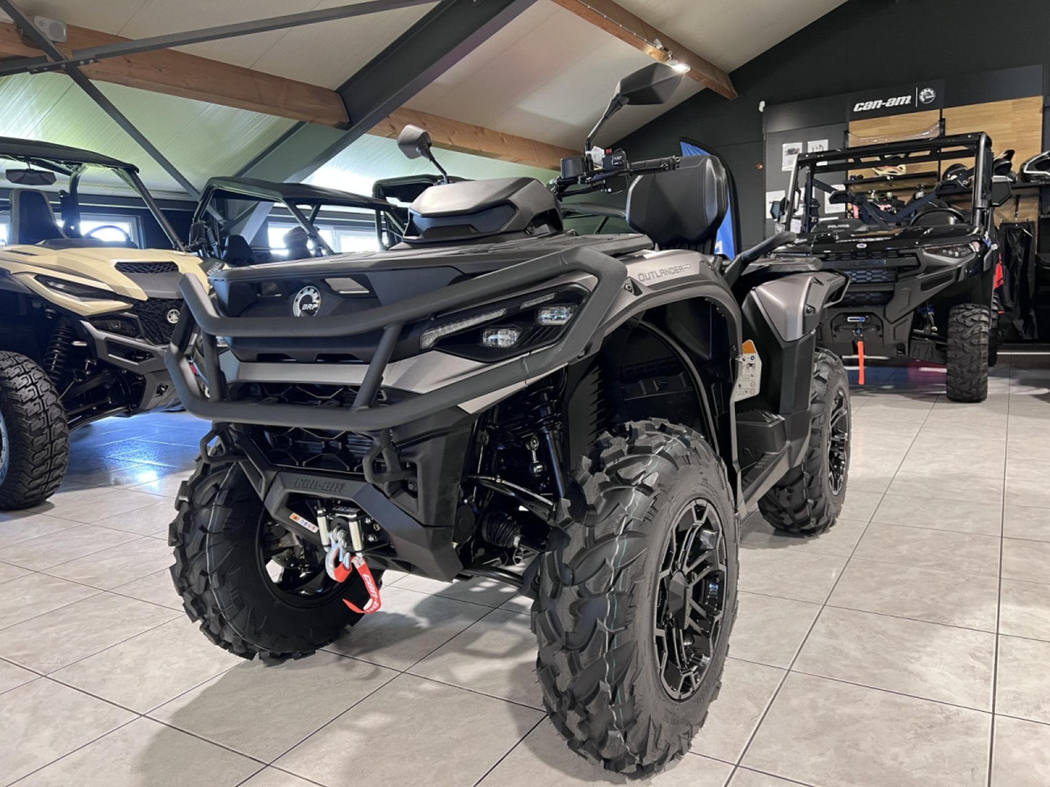 BRP Can-Am Outlander Max MY26 PRO XU HD 10 T 60km/h (2026) - Photo 2