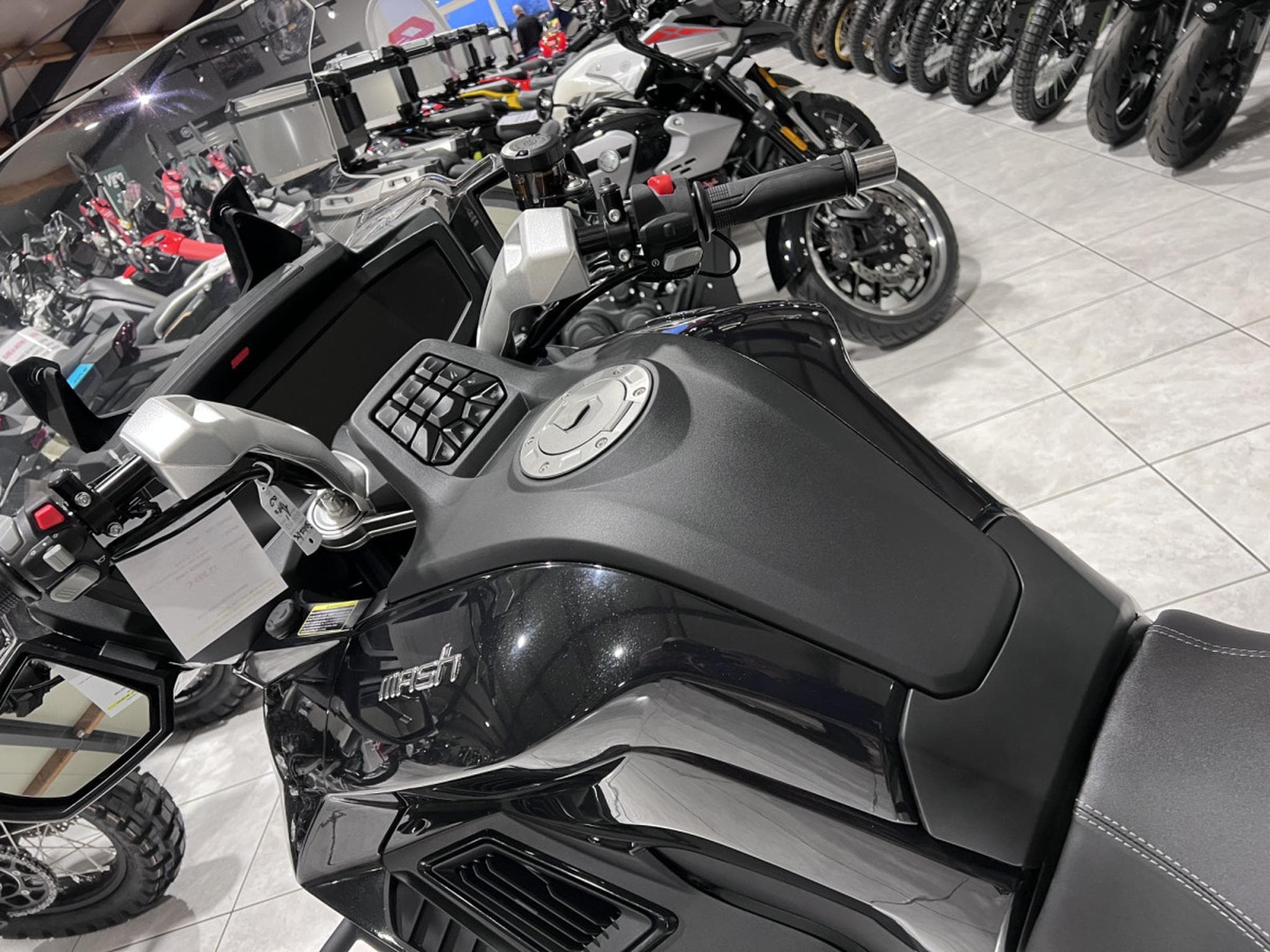 Mash GT750 (2026) - Photo 6