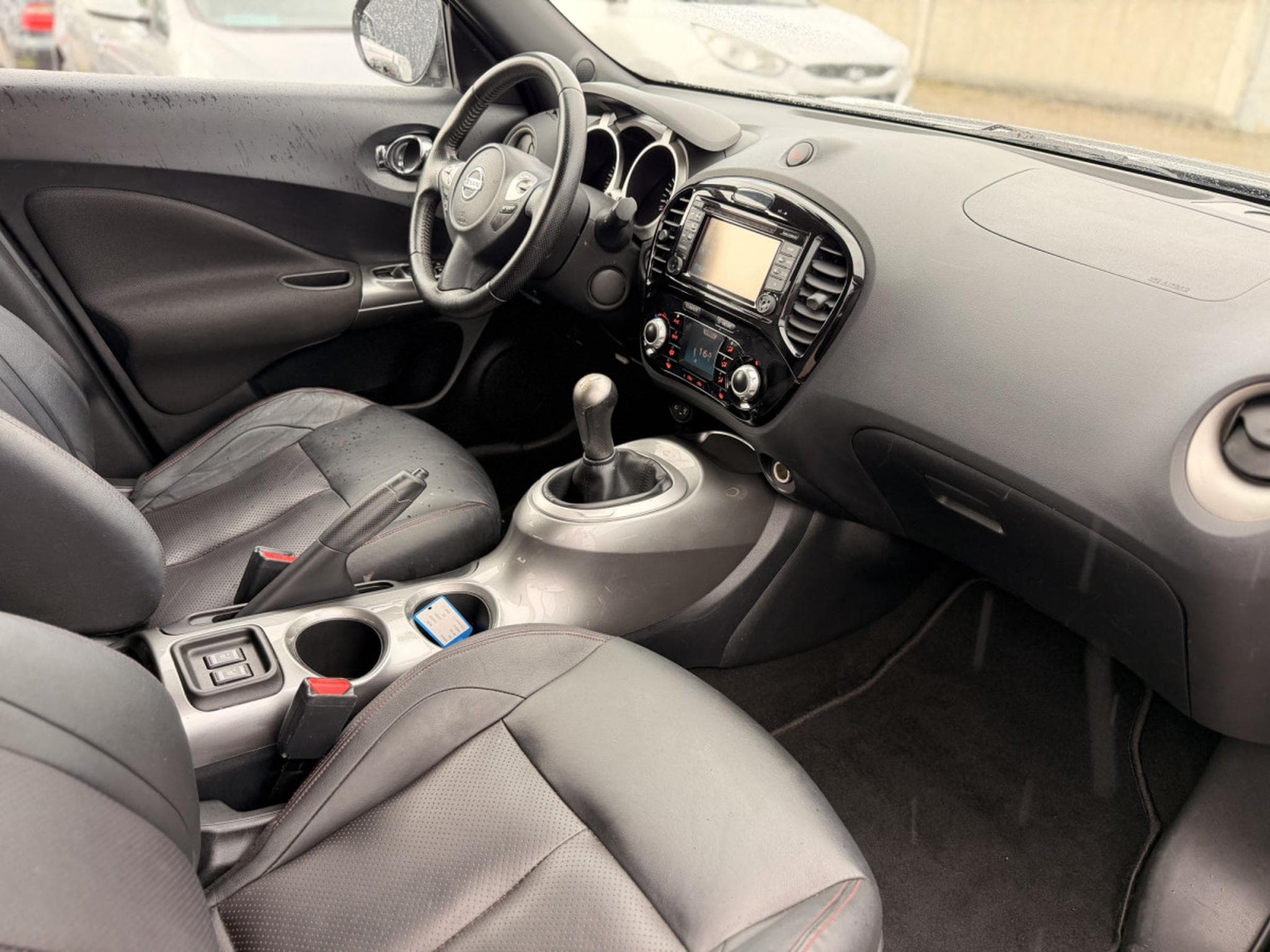 Nissan Juke 1.6 N-connecta 115 (2014) - Photo 8