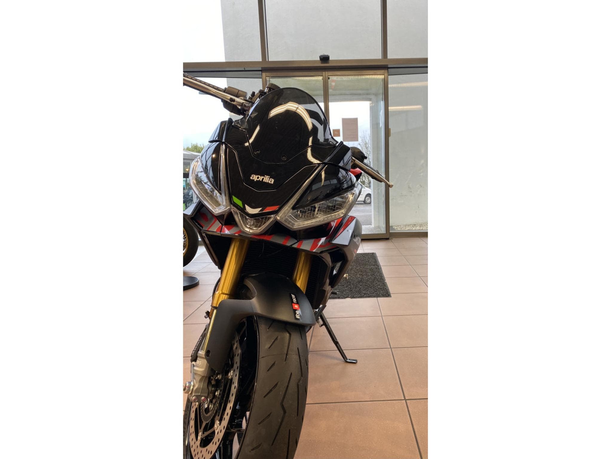 Aprilia Tuono 660 Factory (2026) - Foto 2